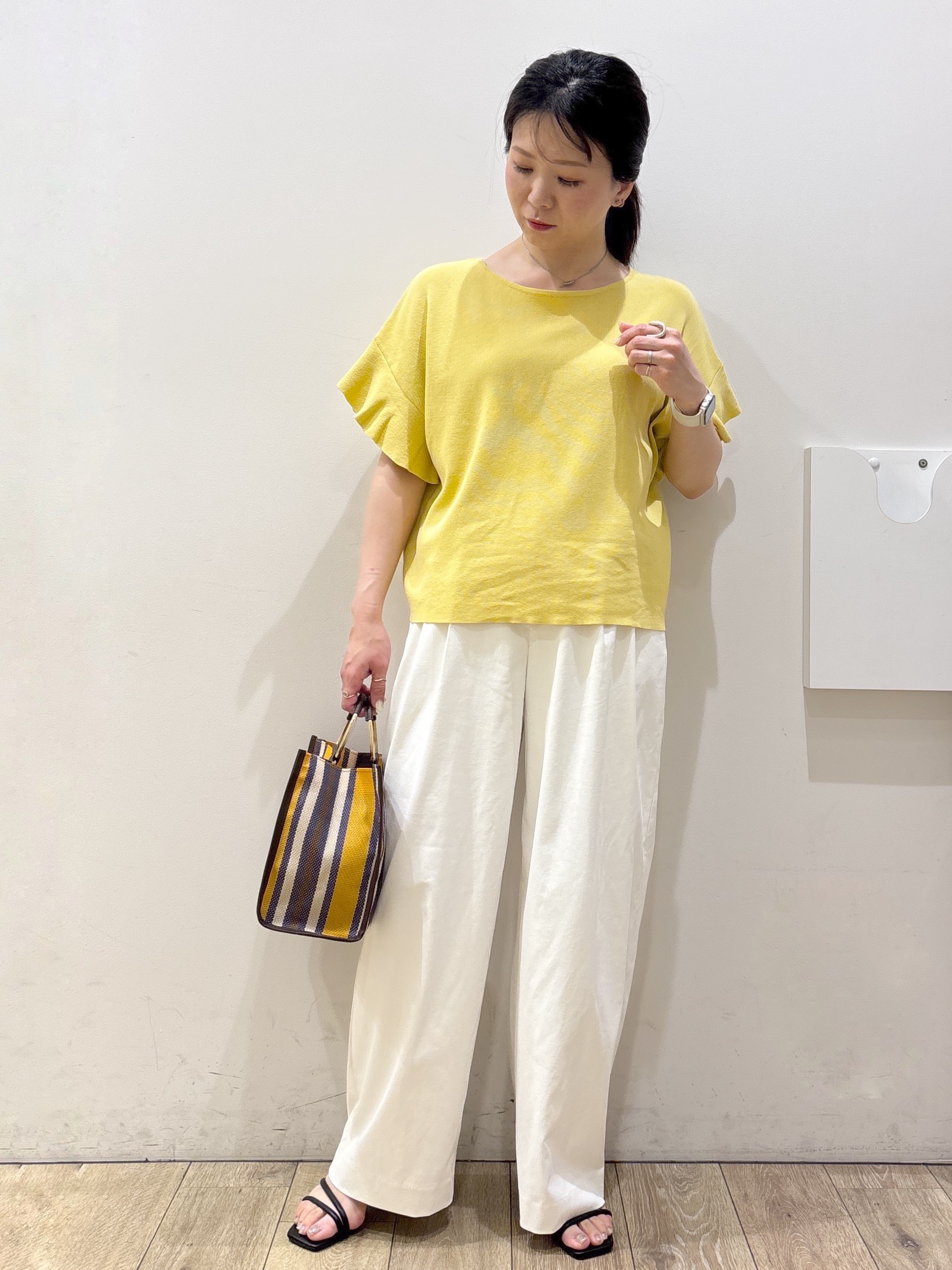 mameさんの「index｜【UV／遮熱性】フリルスリーブニット《7col／洗濯機OK》」を使ったコーディネート