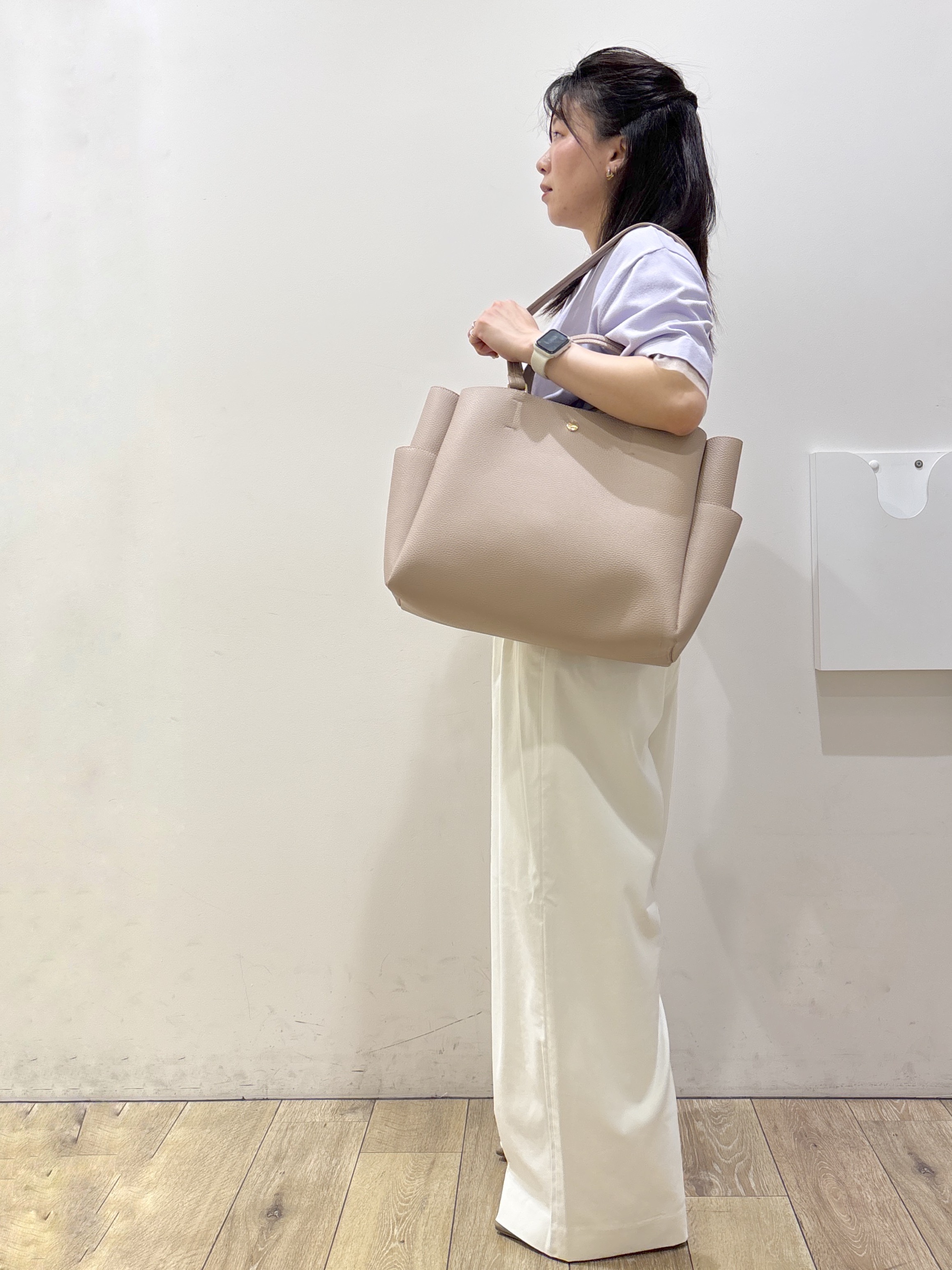 mameさんの「index｜【UV／接触冷感／抗ピル】シアー＆レイヤード風さらりニット《洗濯機OK》」を使ったコーディネート