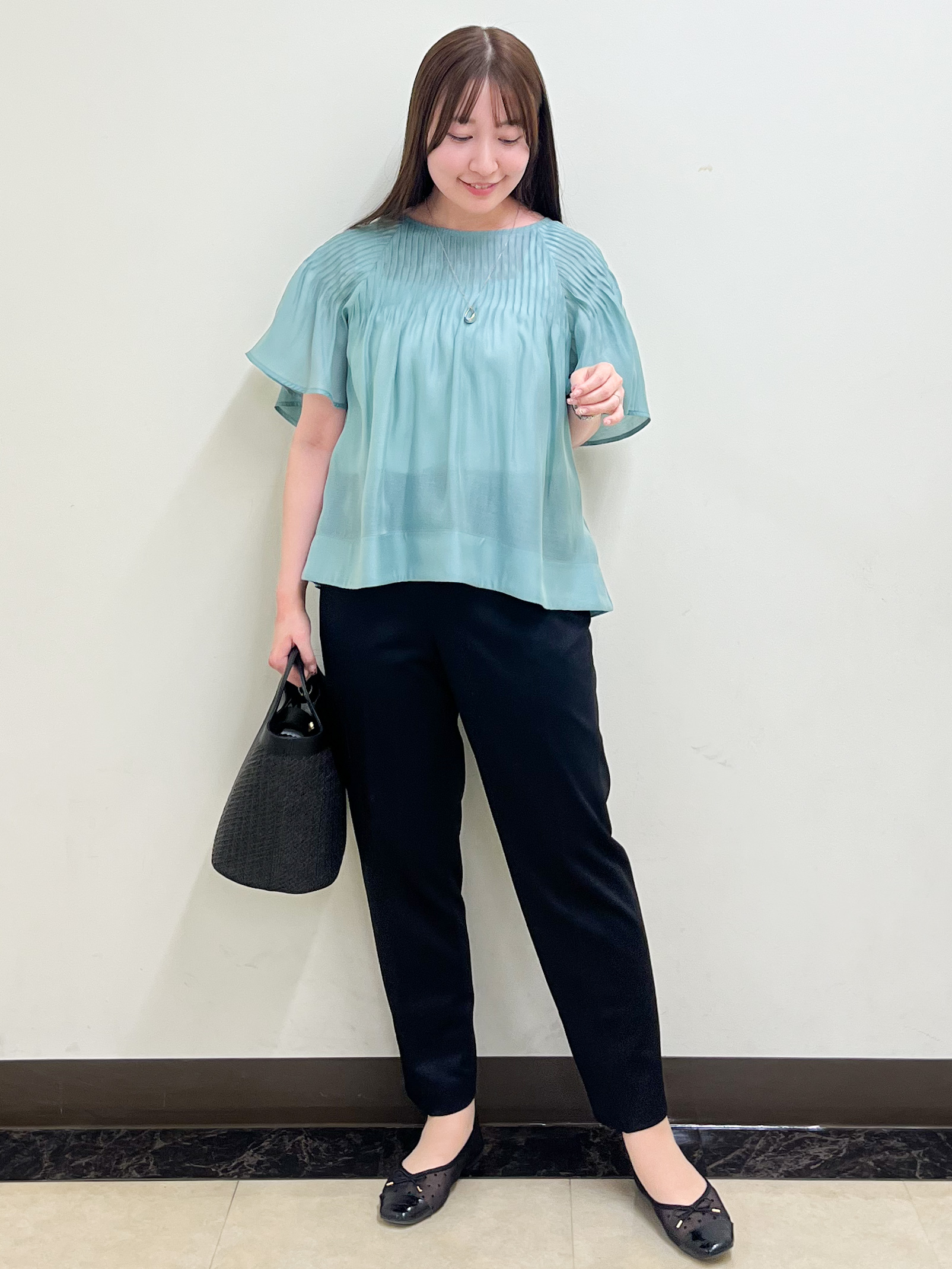 mikikoさんの「Reflect｜ピンタックデザインフレアスリーブブラウス」を使ったコーディネート