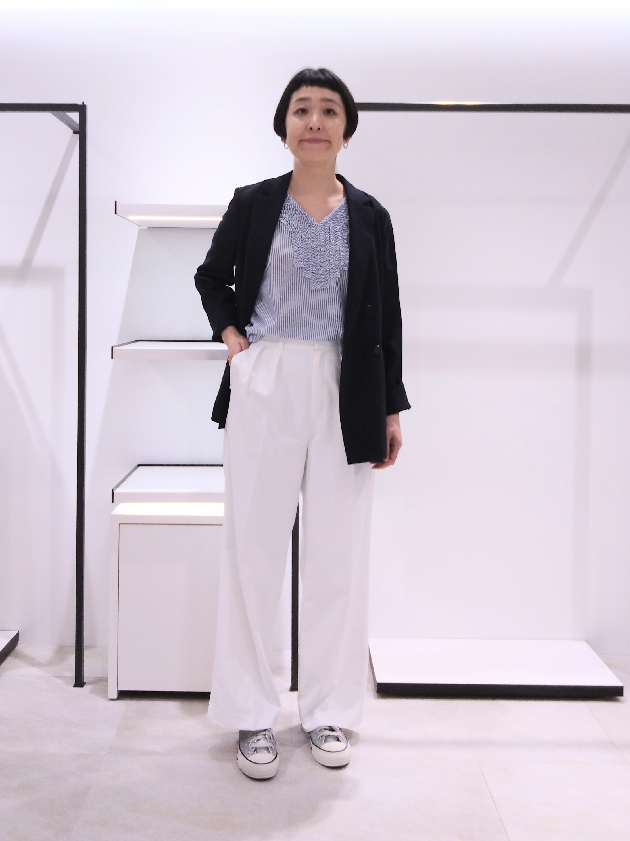 まちこさんの「UNTITLED｜【新色追加/セットアップ可】エアリー ダブルブレストジャケット」を使ったコーディネート