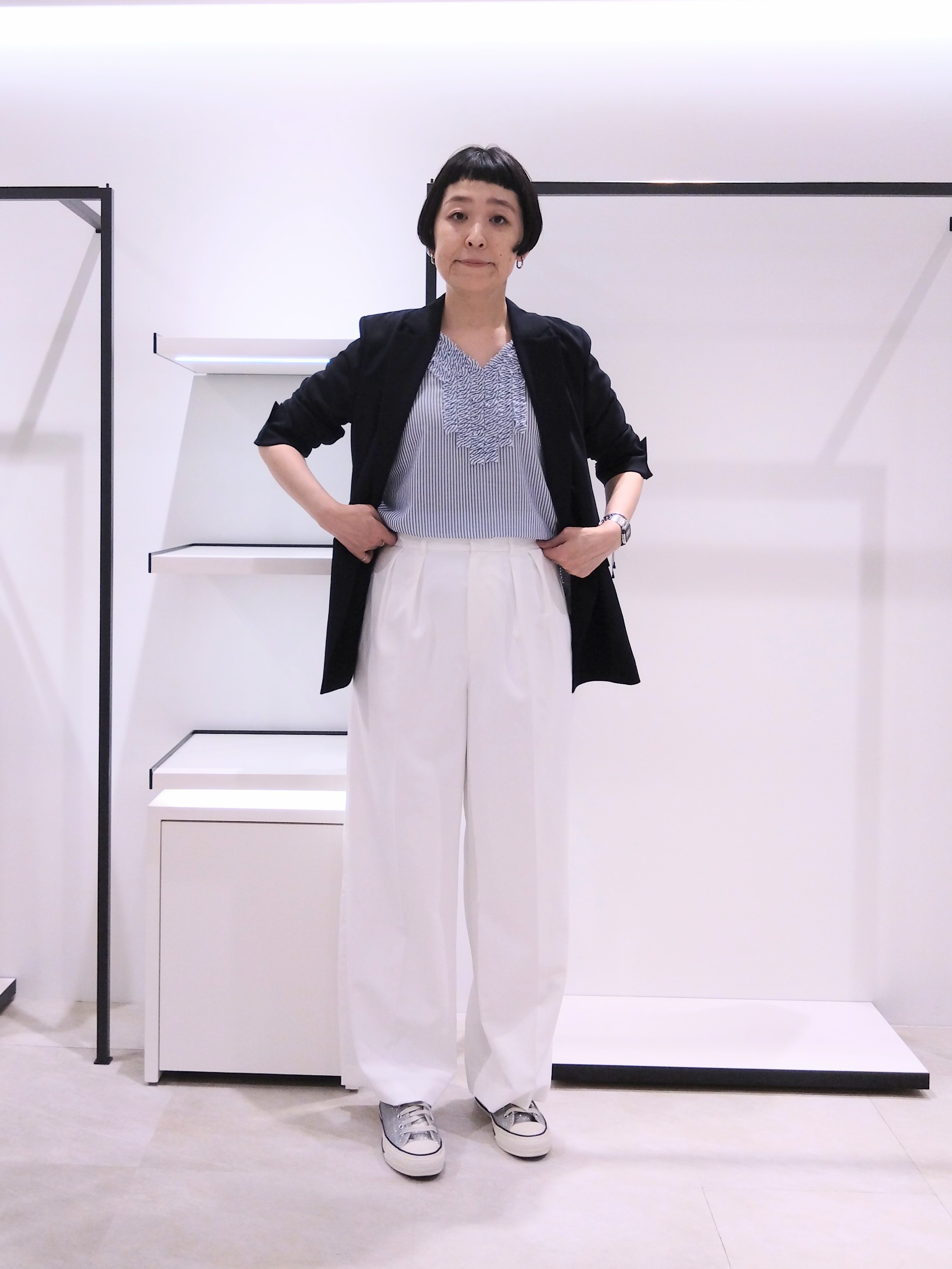 まちこさんの「UNTITLED｜【新色追加/セットアップ可】エアリー ダブルブレストジャケット」を使ったコーディネート