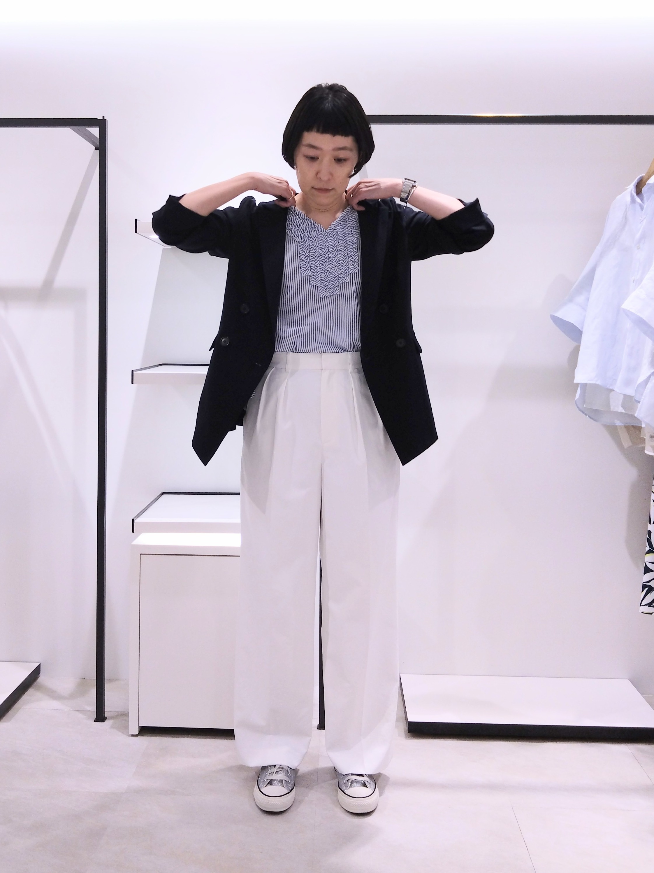 まちこさんの「UNTITLED｜【新色追加/セットアップ可】エアリー ダブルブレストジャケット」を使ったコーディネート
