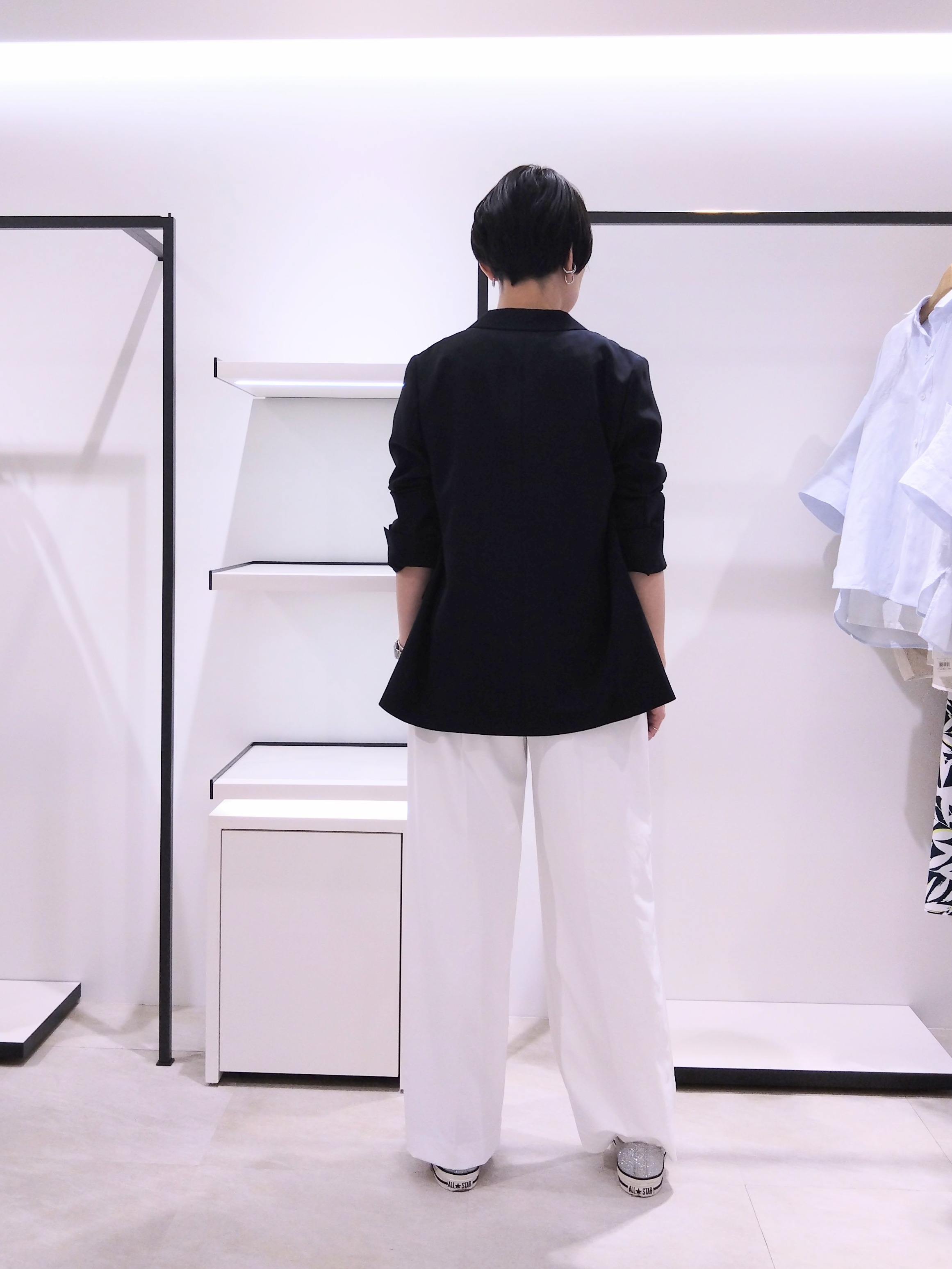 まちこさんの「UNTITLED｜【新色追加/セットアップ可】エアリー ダブルブレストジャケット」を使ったコーディネート