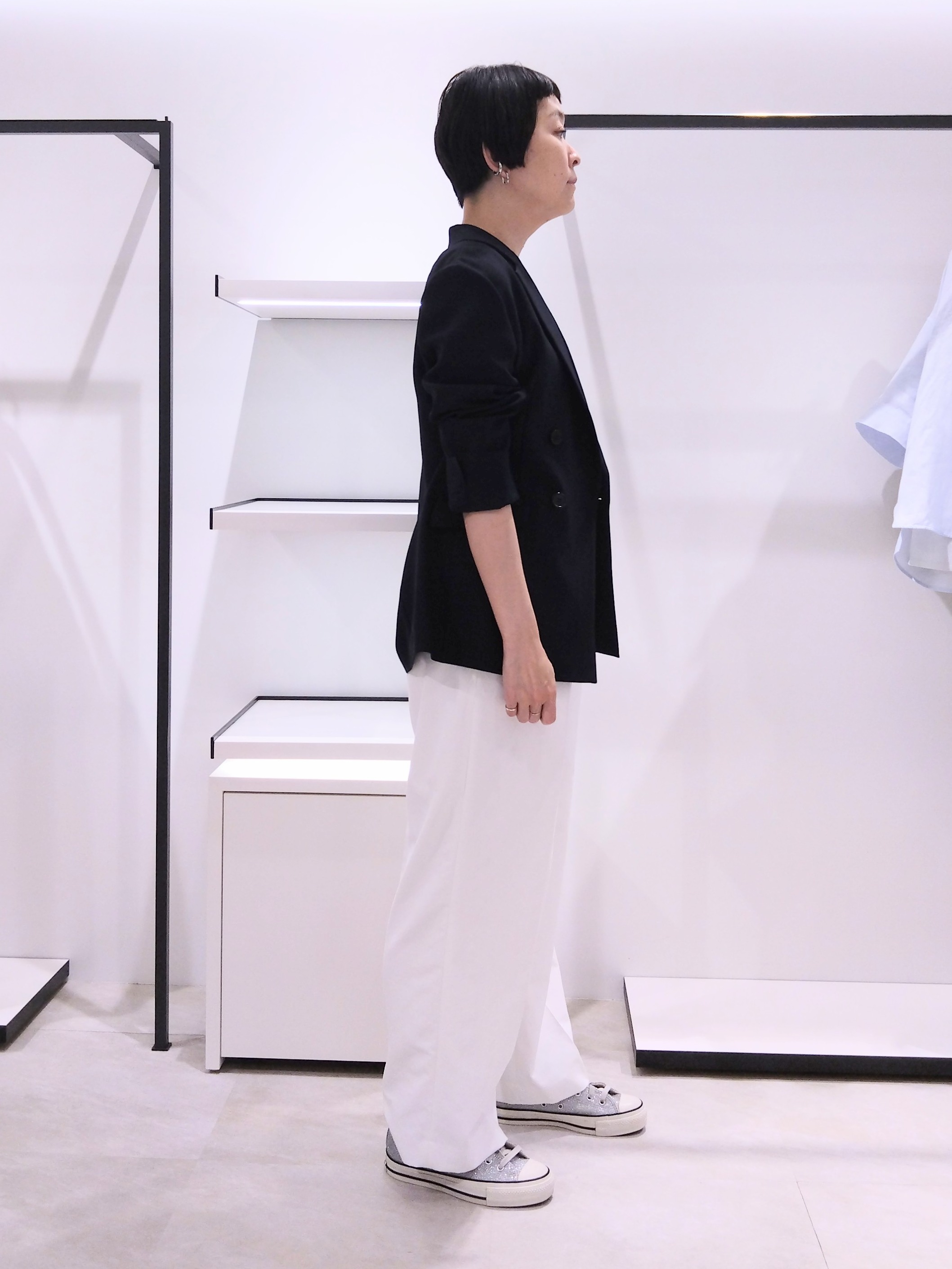 まちこさんの「UNTITLED｜【新色追加/セットアップ可】エアリー ダブルブレストジャケット」を使ったコーディネート