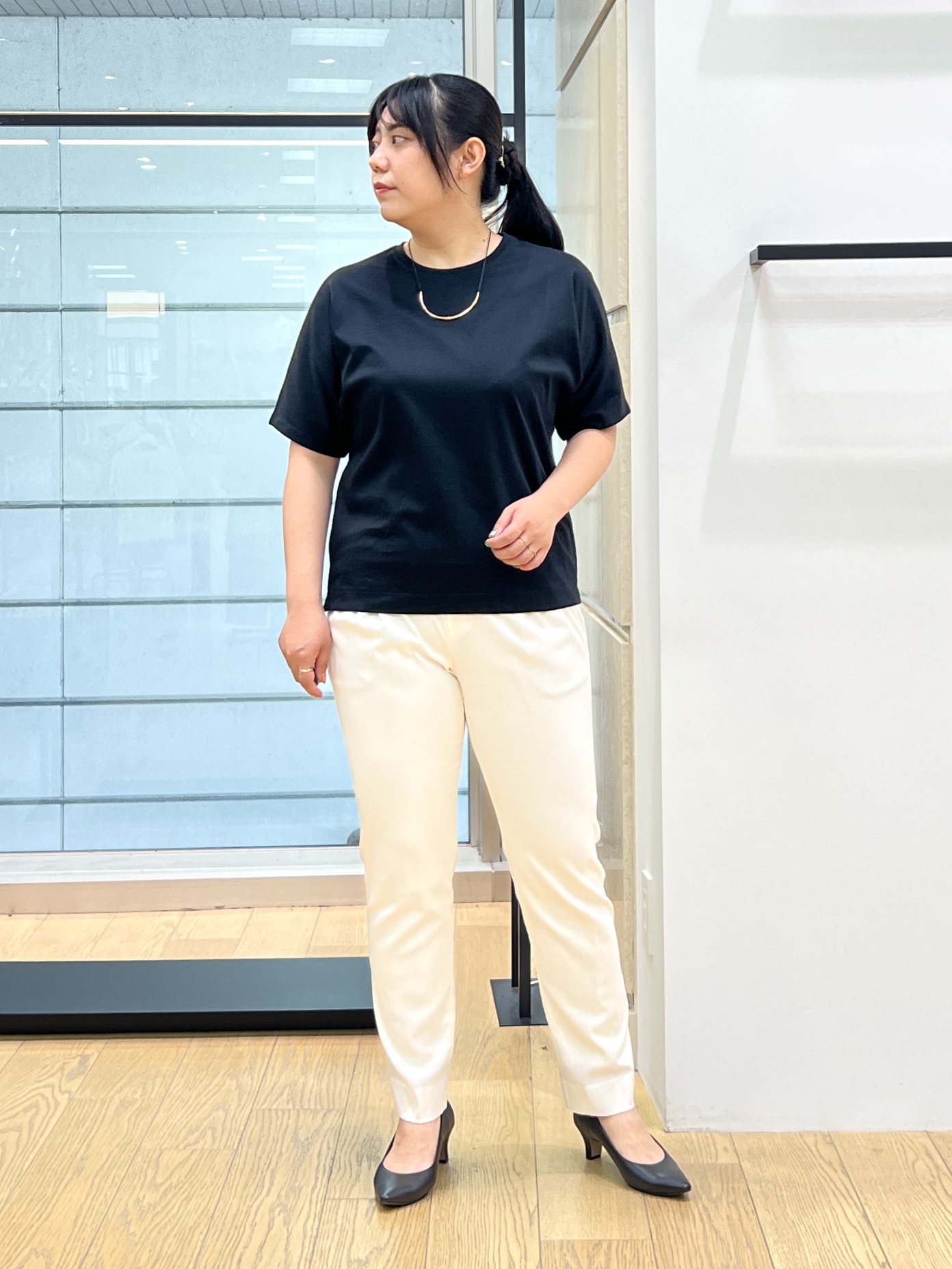 shimaさんの「INDIVI｜【さらに軽く軽快！／着る日傘】ノーカラージャケット」を使ったコーディネート