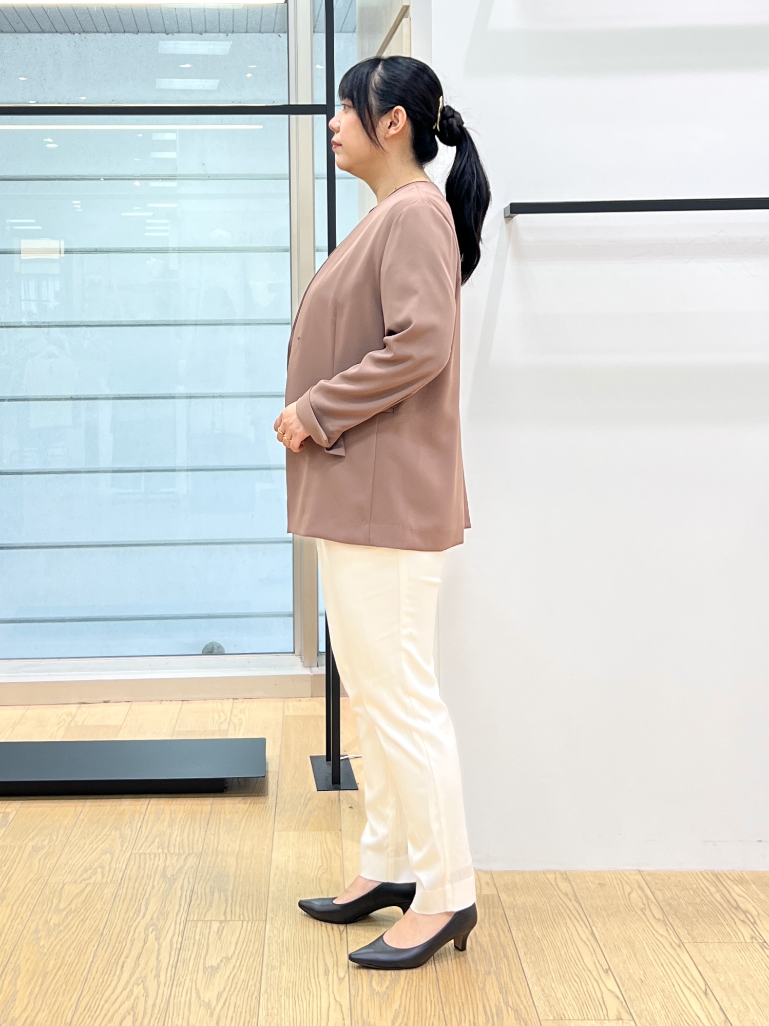shimaさんの「INDIVI｜【さらに軽く軽快！／着る日傘】ノーカラージャケット」を使ったコーディネート