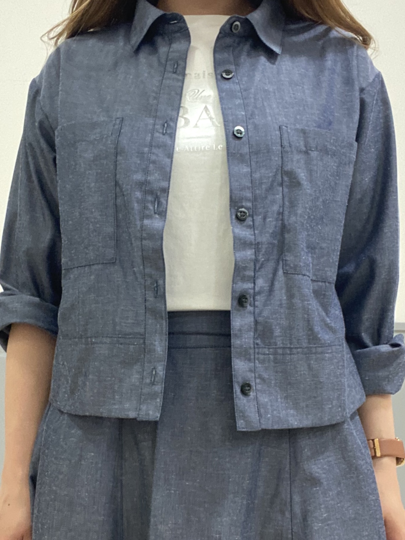 Sachieさんの「grove｜【貴島明日香さん着用／イージーケア／接触冷感】麻混クロップドシャツ」を使ったコーディネート
