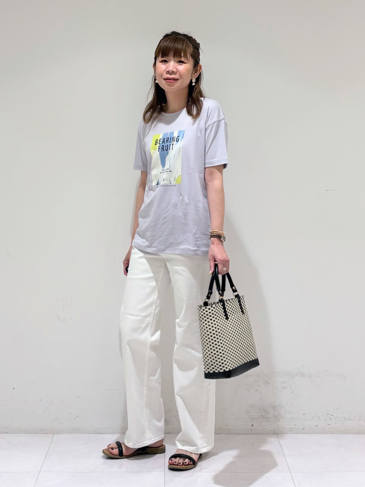 tsuyuさんの「INDIVI｜【配色デザイン】メルカド編みスクエアバッグ」を使ったコーディネート