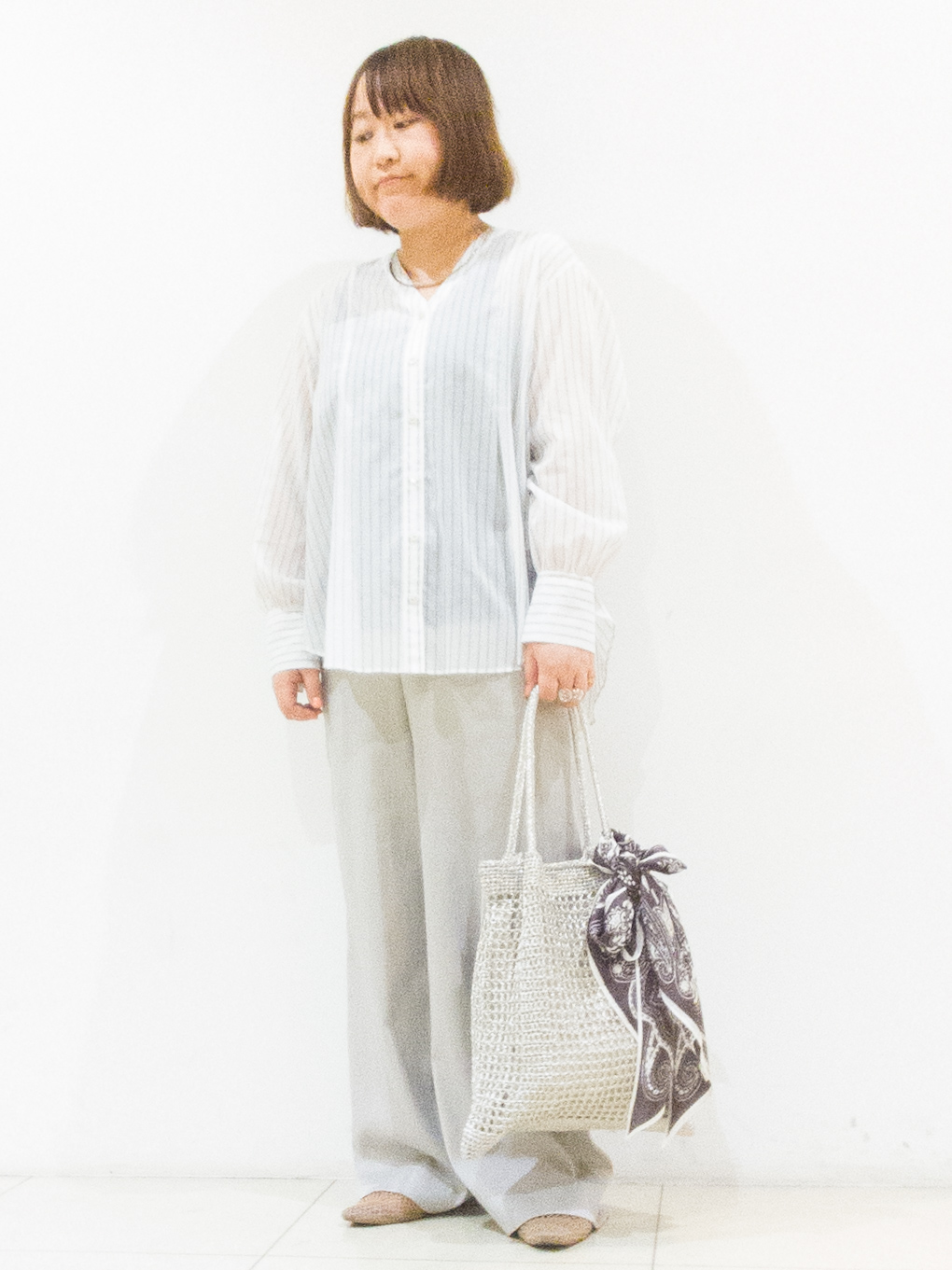 takedaさんの「UNTITLED｜【洗える／軽やか】無地＆ストライプ柄 切替タックブラウス」を使ったコーディネート