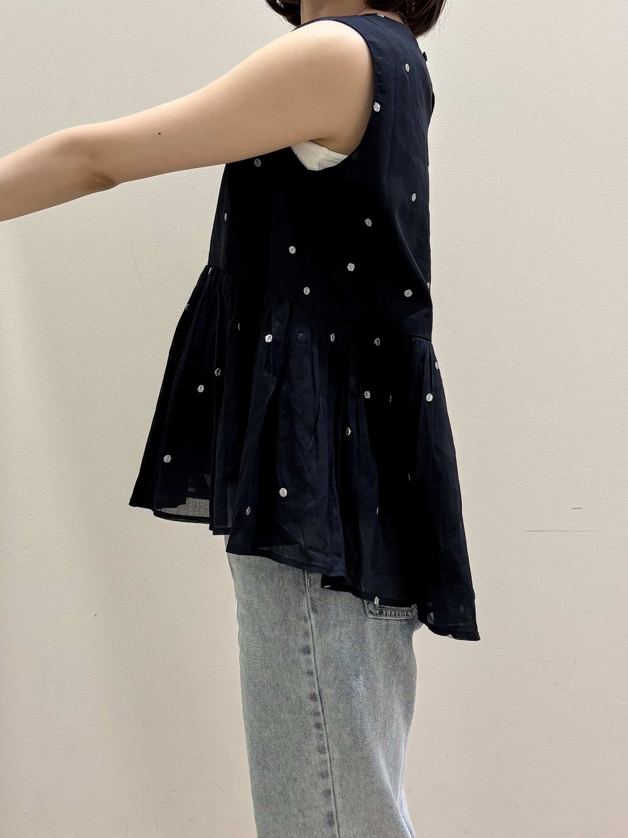 honamiさんの「index｜ラメドット刺繍ペプラムブラウス【洗える】」を使ったコーディネート