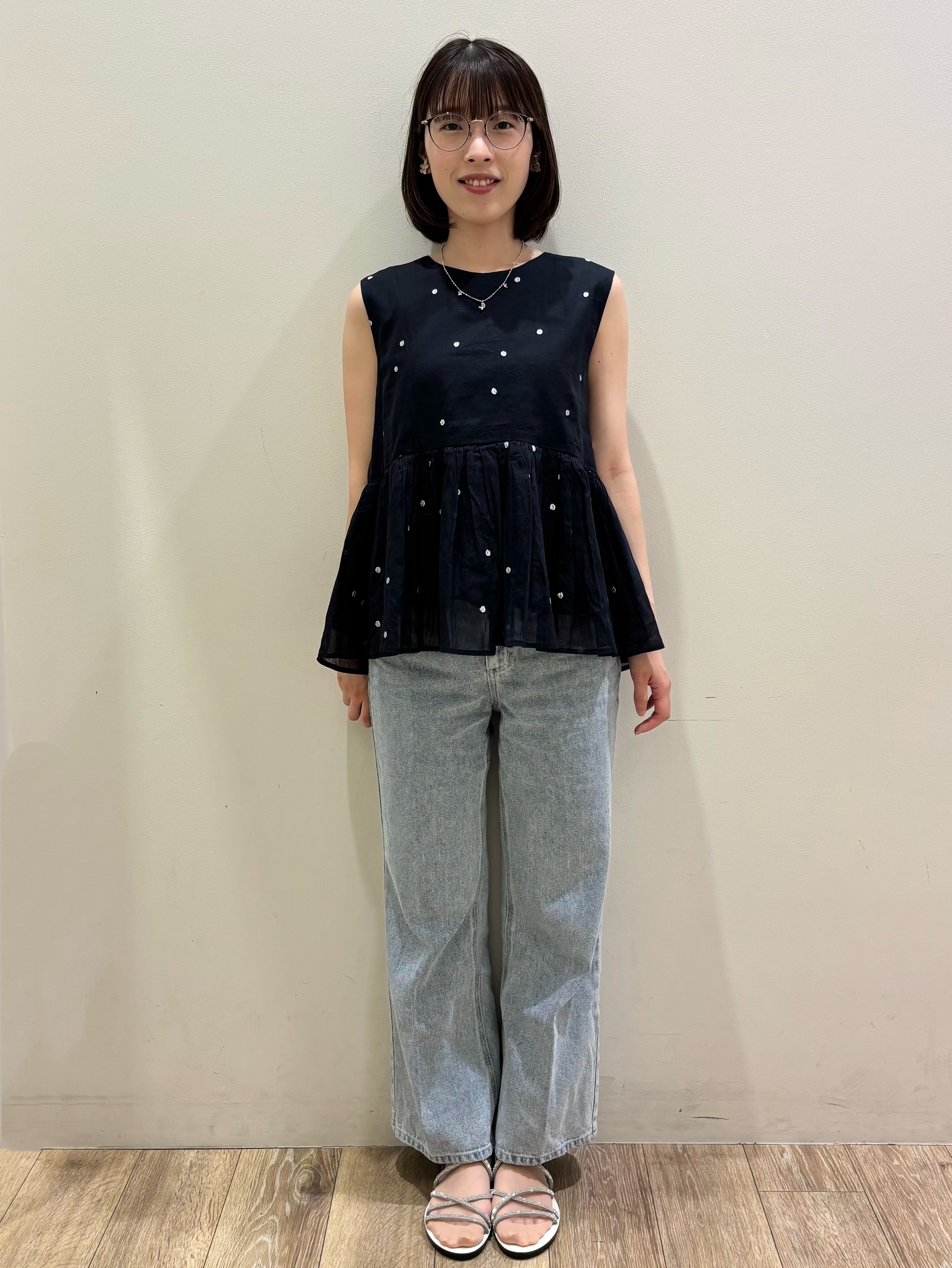 honamiさんの「index｜ラメドット刺繍ペプラムブラウス【洗える】」を使ったコーディネート