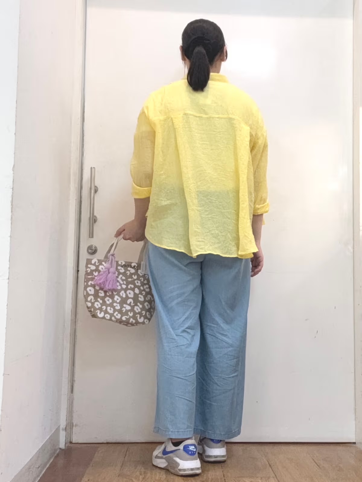 Karinさんの「SHOO･LA･RUE｜【体型カバー】ふんわり質感 やわらかこなれシアーシャツ」を使ったコーディネート