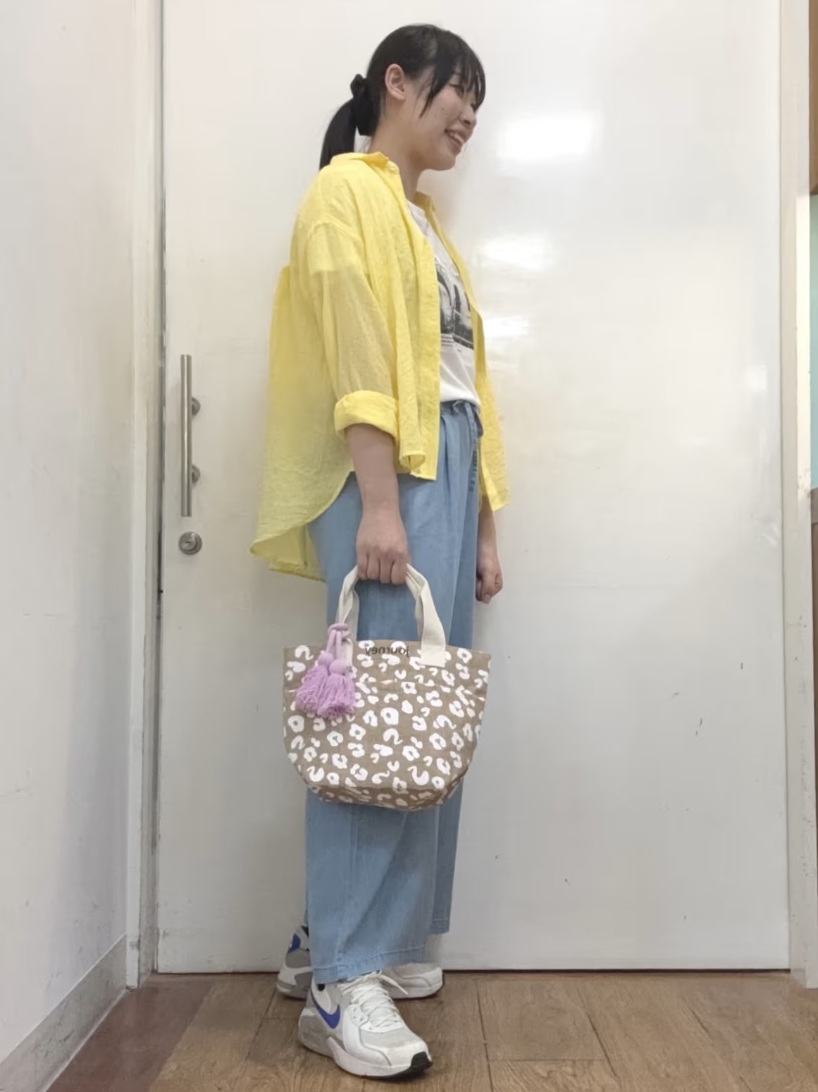 Karinさんの「SHOO･LA･RUE｜【体型カバー】ふんわり質感 やわらかこなれシアーシャツ」を使ったコーディネート