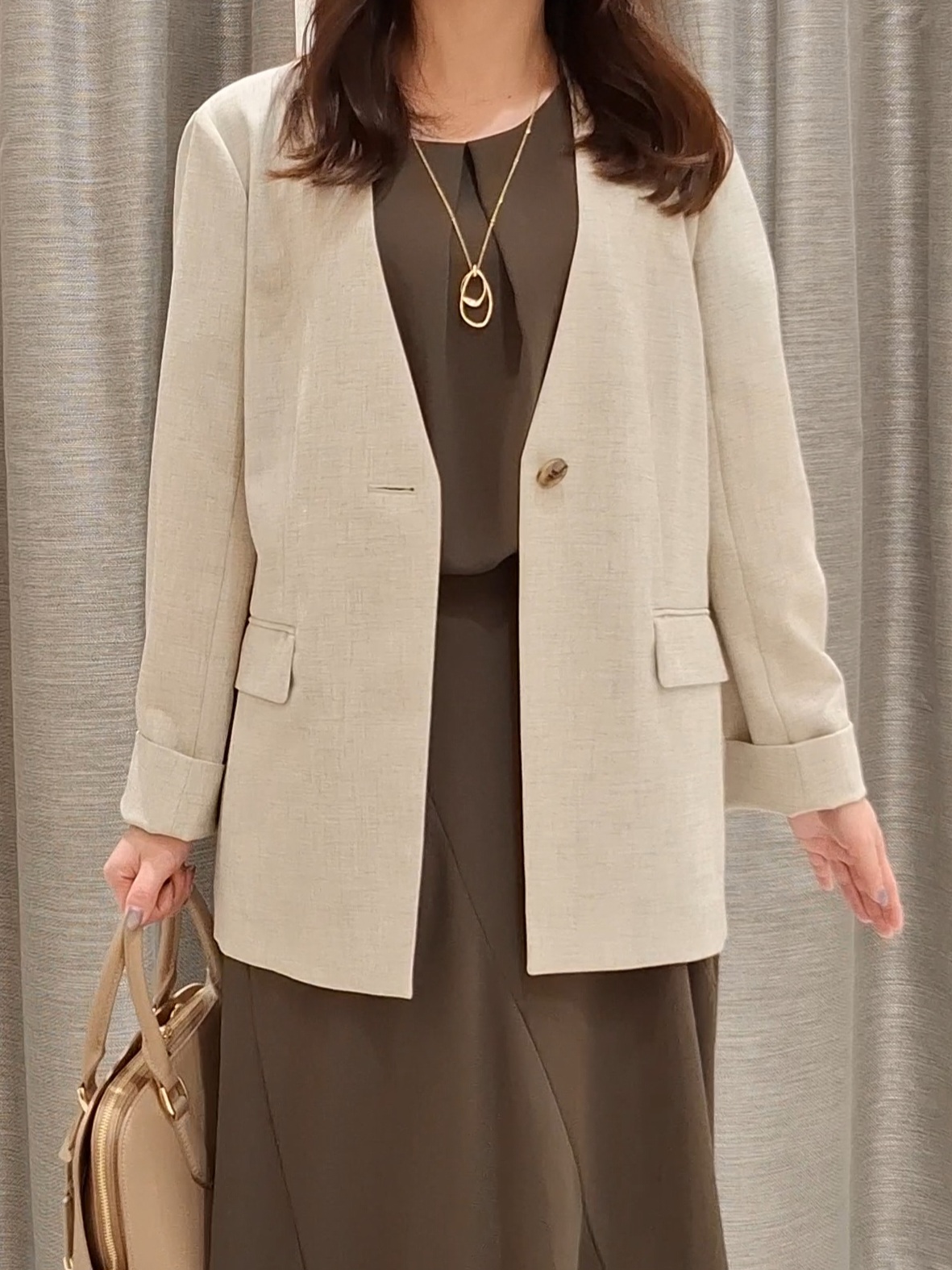 YuKaRiさんの「UNTITLED｜【さらりと快適/セットアップ可/UV/接触冷感】スラブカラーレスジャケット」を使ったコーディネート