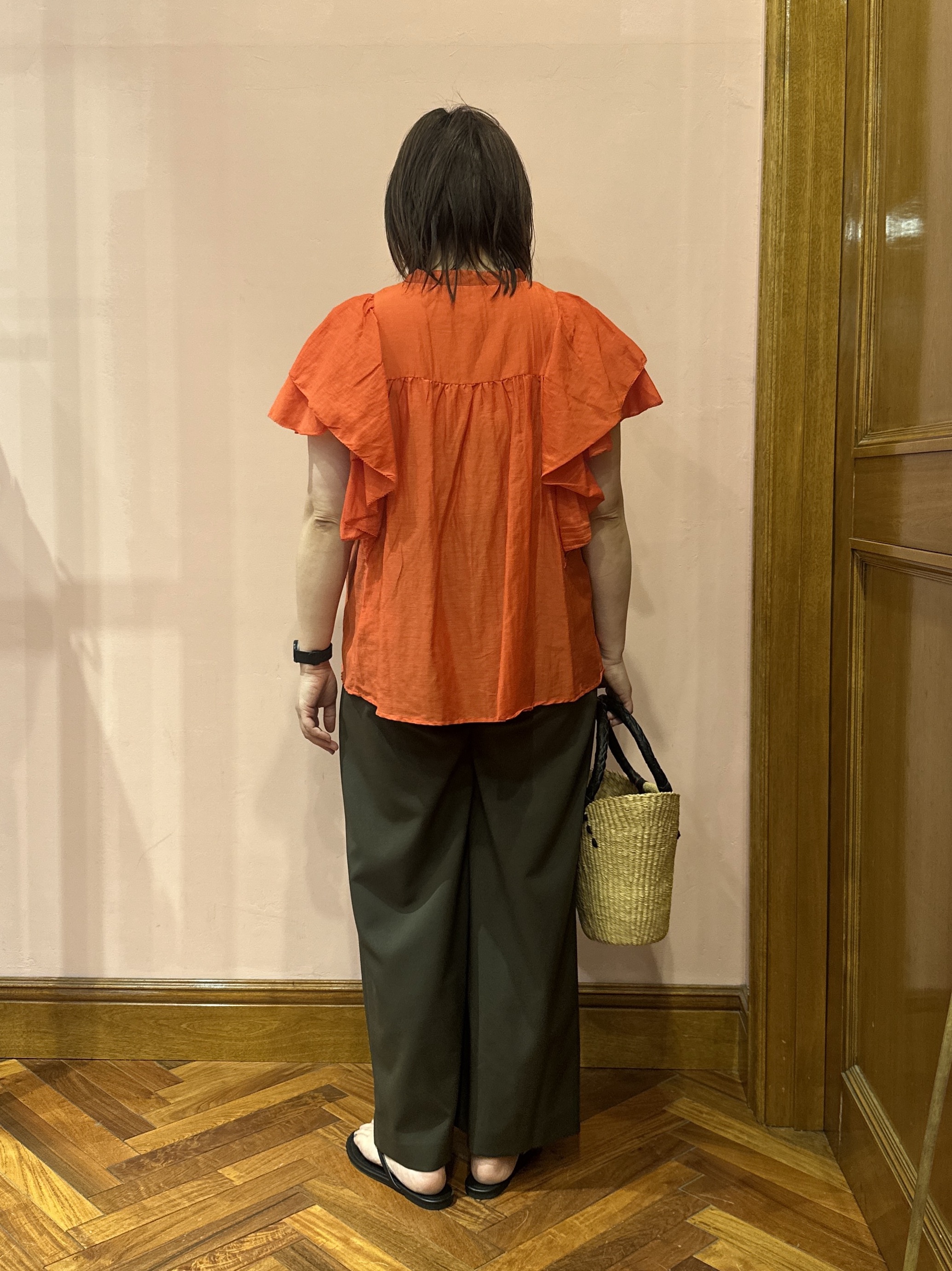komatsuさんの「DRESSTERIOR｜イージーケアー クールタッチ ワイドパンツ」を使ったコーディネート