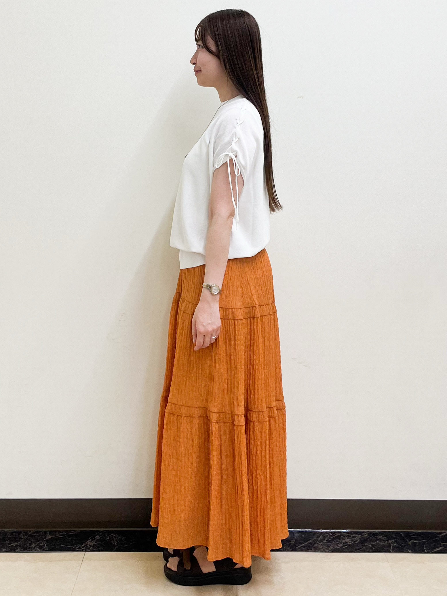mikikoさんの「Reflect｜レースアップスリーブデザインニット」を使ったコーディネート