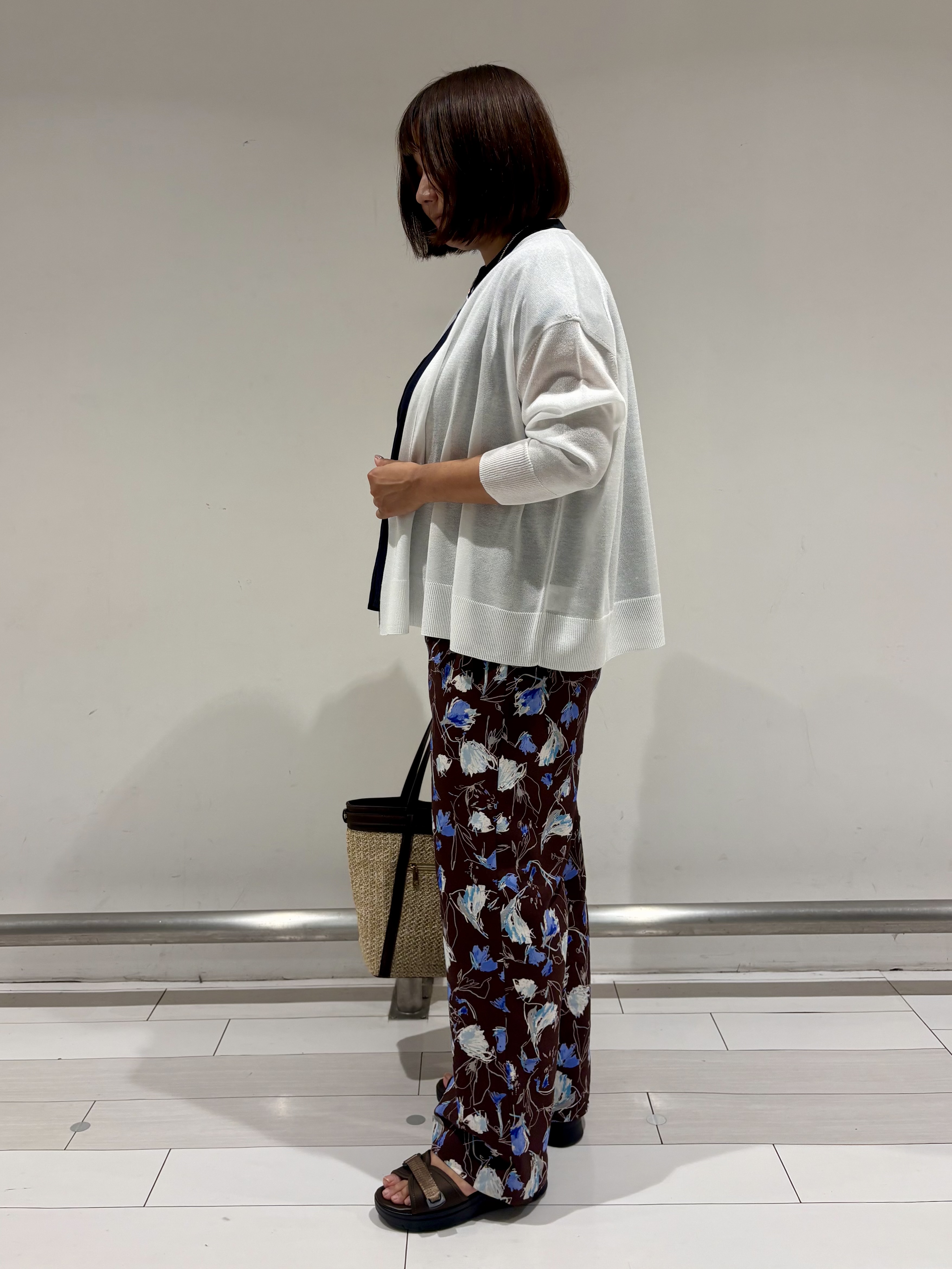 SAEさんの「Reflect｜ドビーストライプドルマンスリーブブラウス」を使ったコーディネート