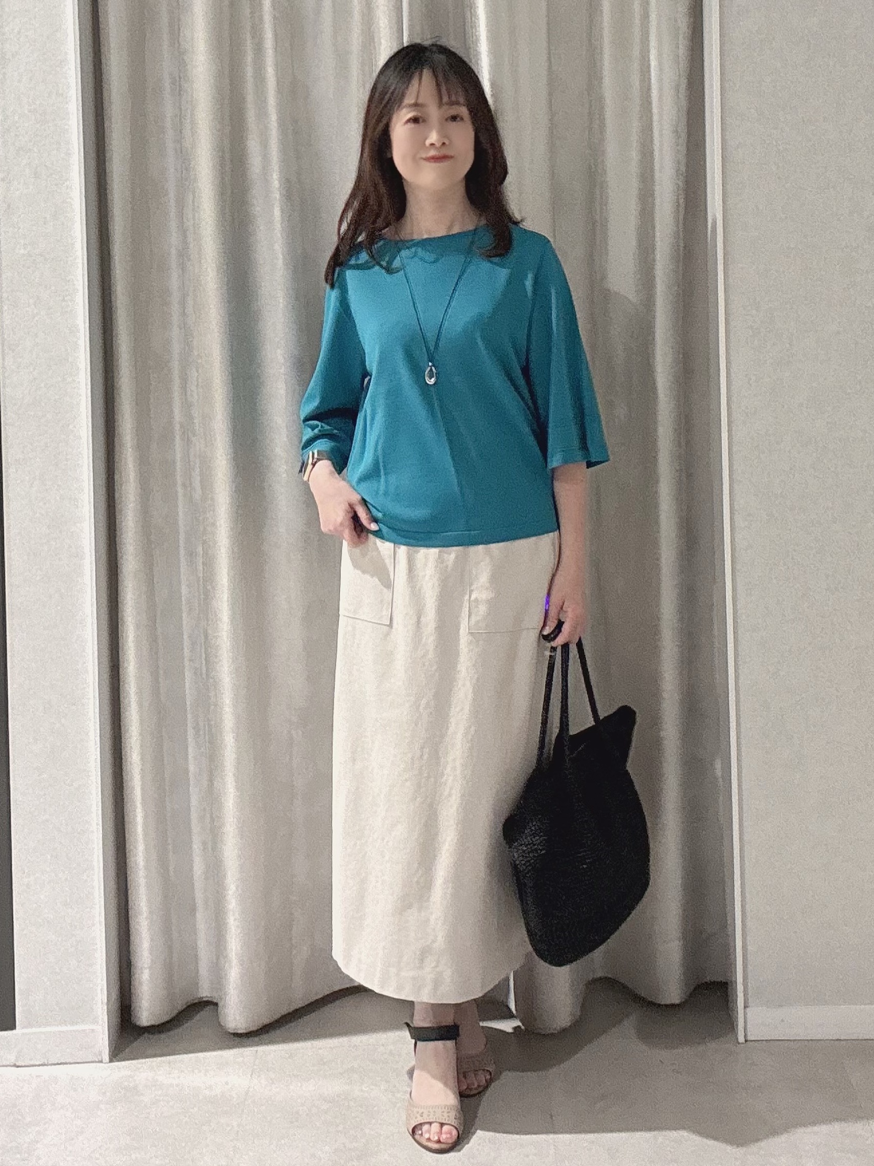 makiさんの「UNTITLED｜【洗える/清涼感】袖スリットニットプルオーバー」を使ったコーディネート