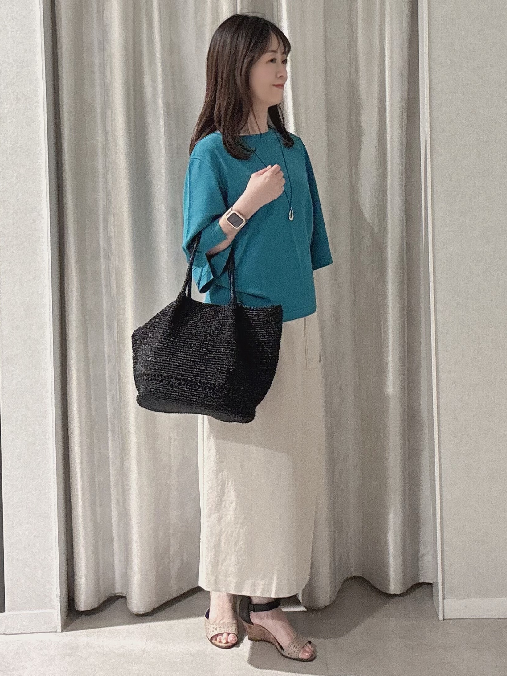 makiさんの「UNTITLED｜【洗える/清涼感】袖スリットニットプルオーバー」を使ったコーディネート
