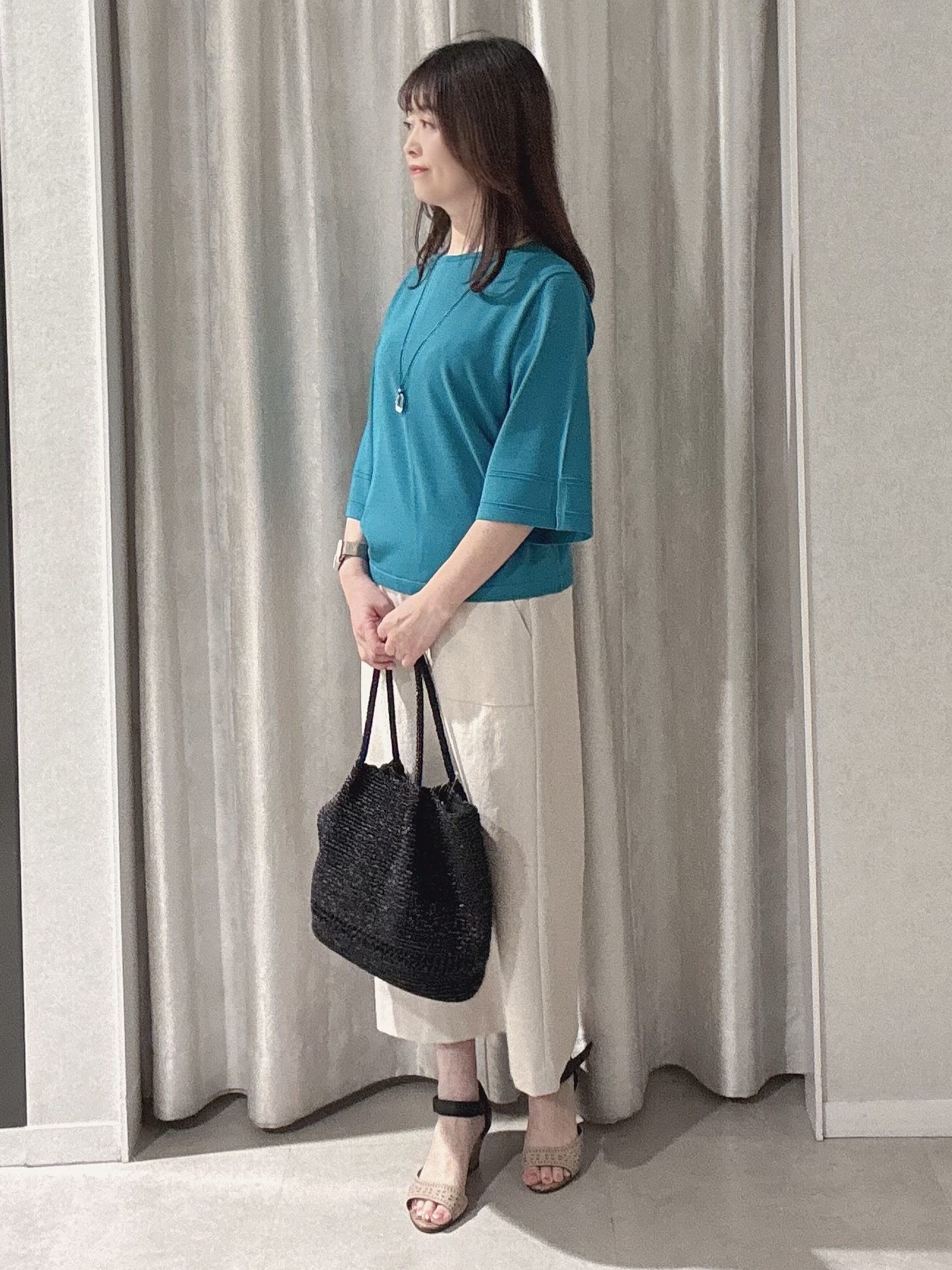makiさんの「UNTITLED｜【洗える/清涼感】袖スリットニットプルオーバー」を使ったコーディネート