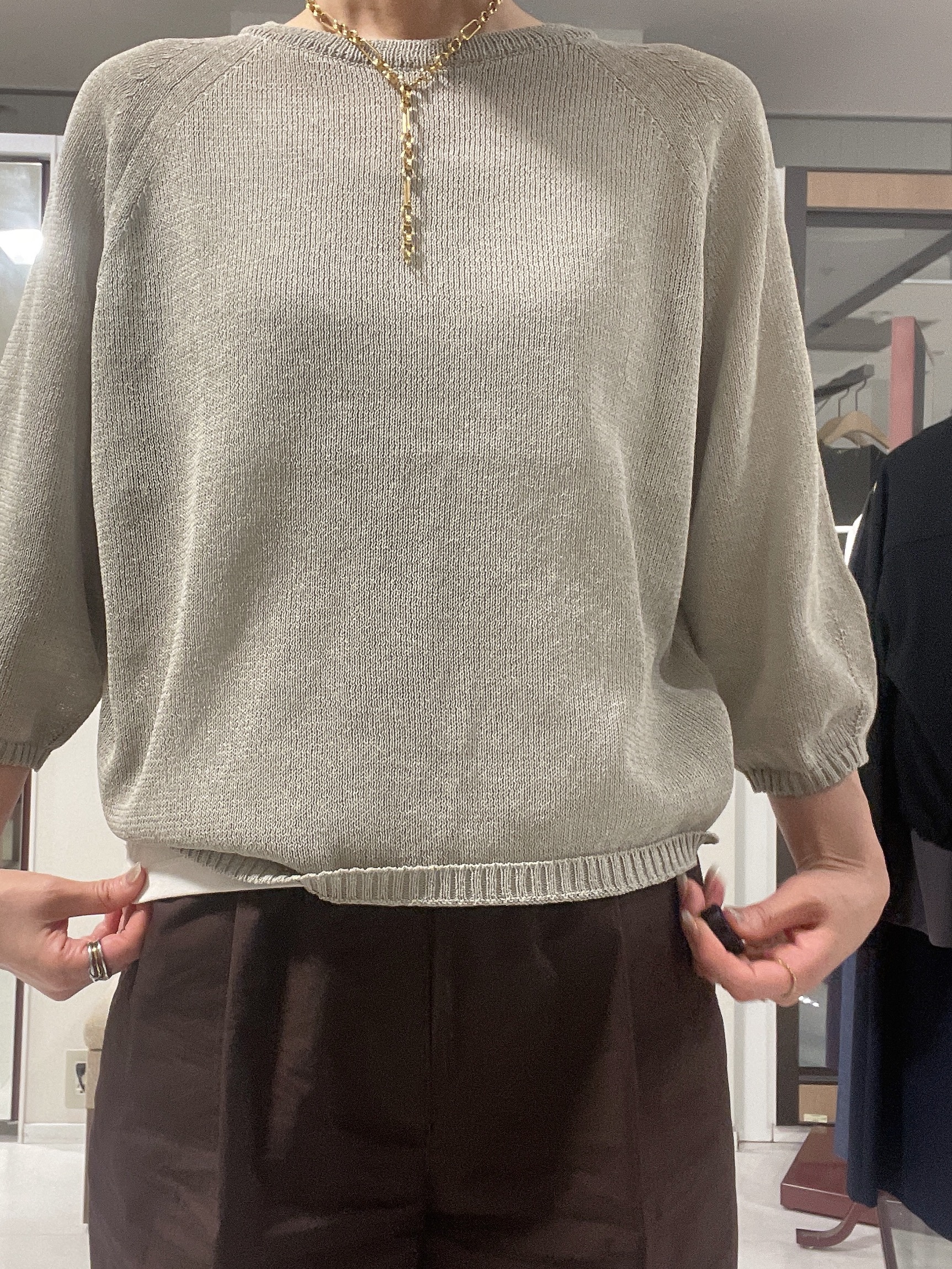 IWAMOさんの「UNTITLED｜【洗える/ゆったり】クルーネックドライニット」を使ったコーディネート