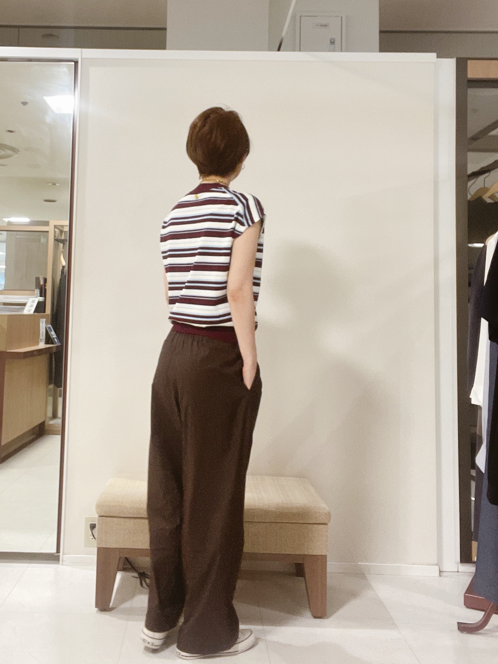 IWAMOさんの「UNTITLED｜【ウエストゴム】タフタワイドパンツ」を使ったコーディネート