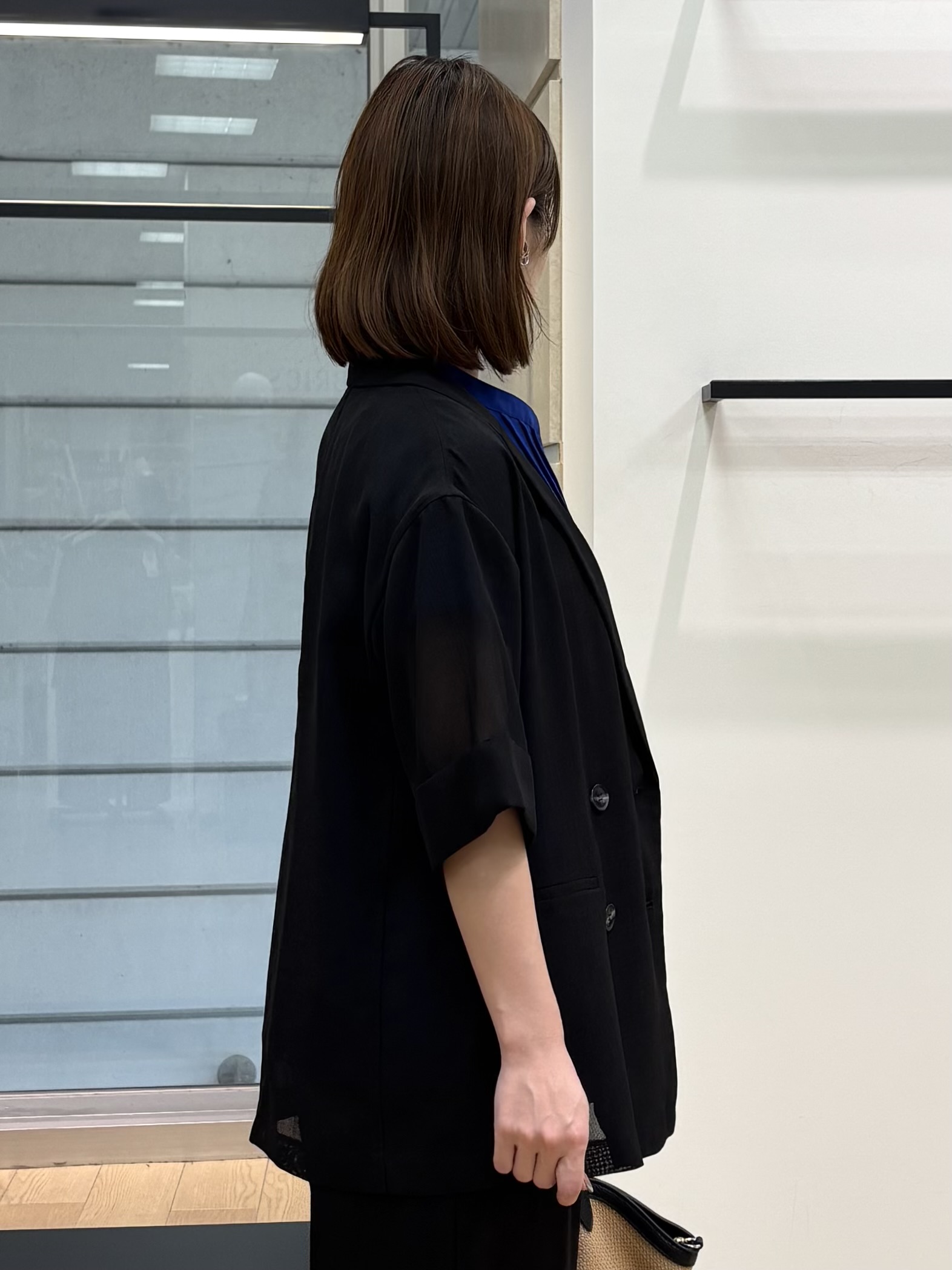 asamiさんの「INDIVI｜【撥水／UVケア／SETUP可能】軽量タックスキッパーブラウス」を使ったコーディネート