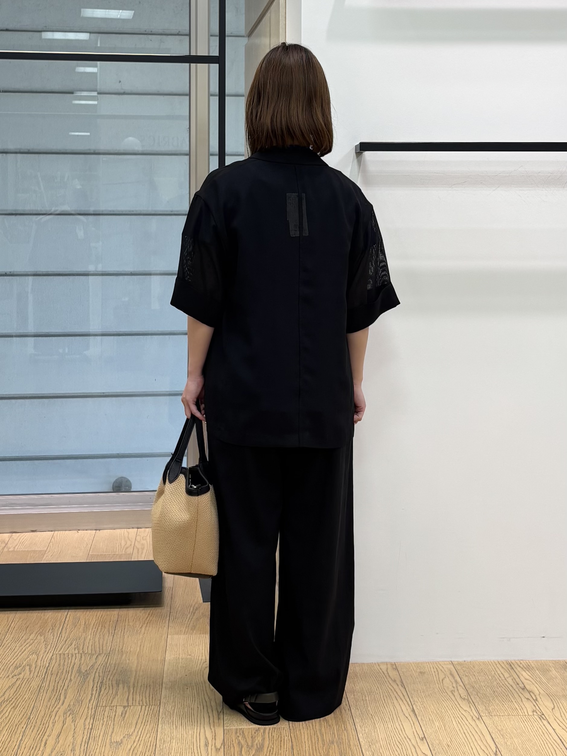 asamiさんの「INDIVI｜【撥水／UVケア／SETUP可能】軽量タックスキッパーブラウス」を使ったコーディネート