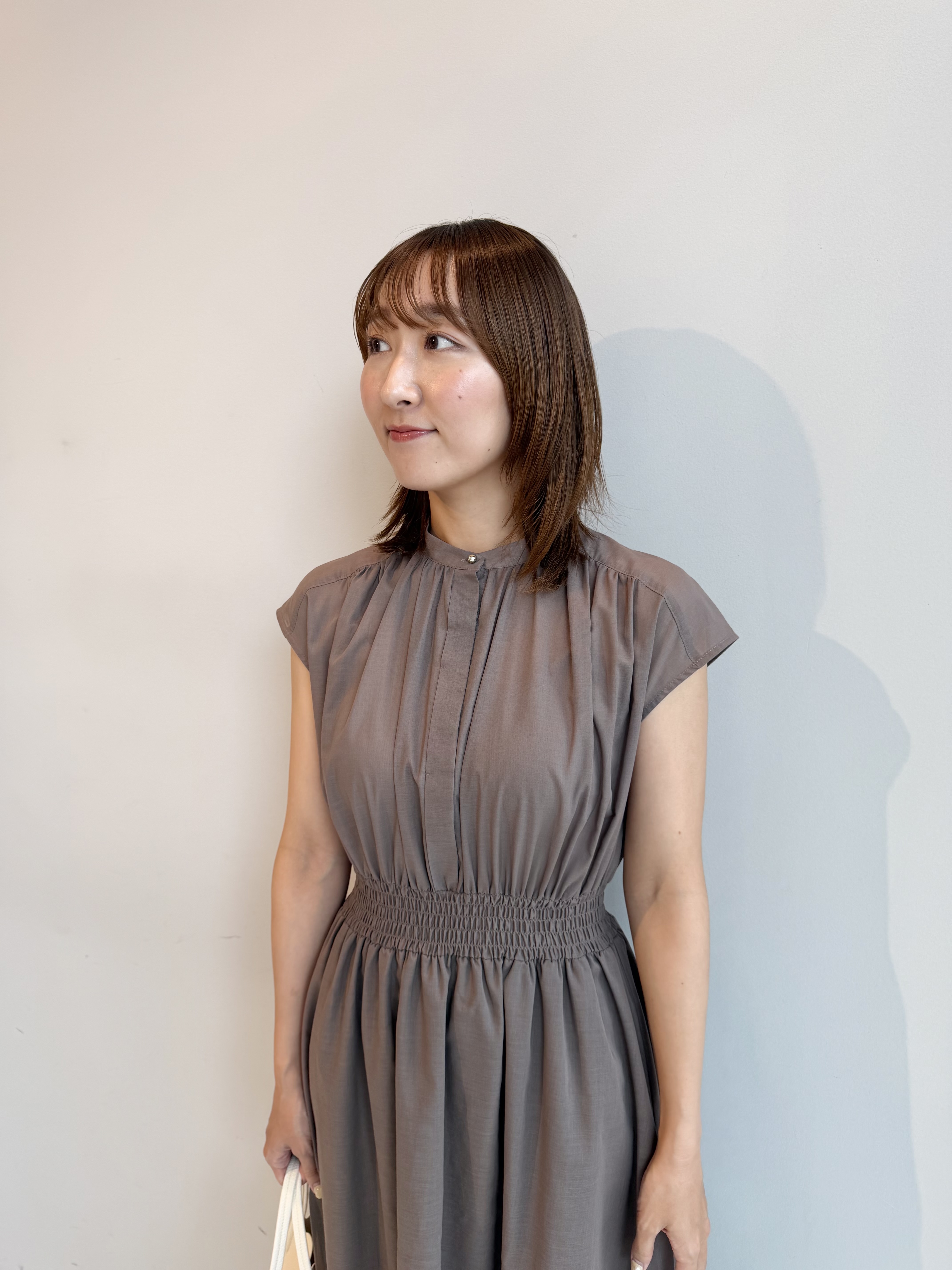 みぃさんの「index｜ギャザーワンピース【洗濯機OK／イージーアイロン】」を使ったコーディネート