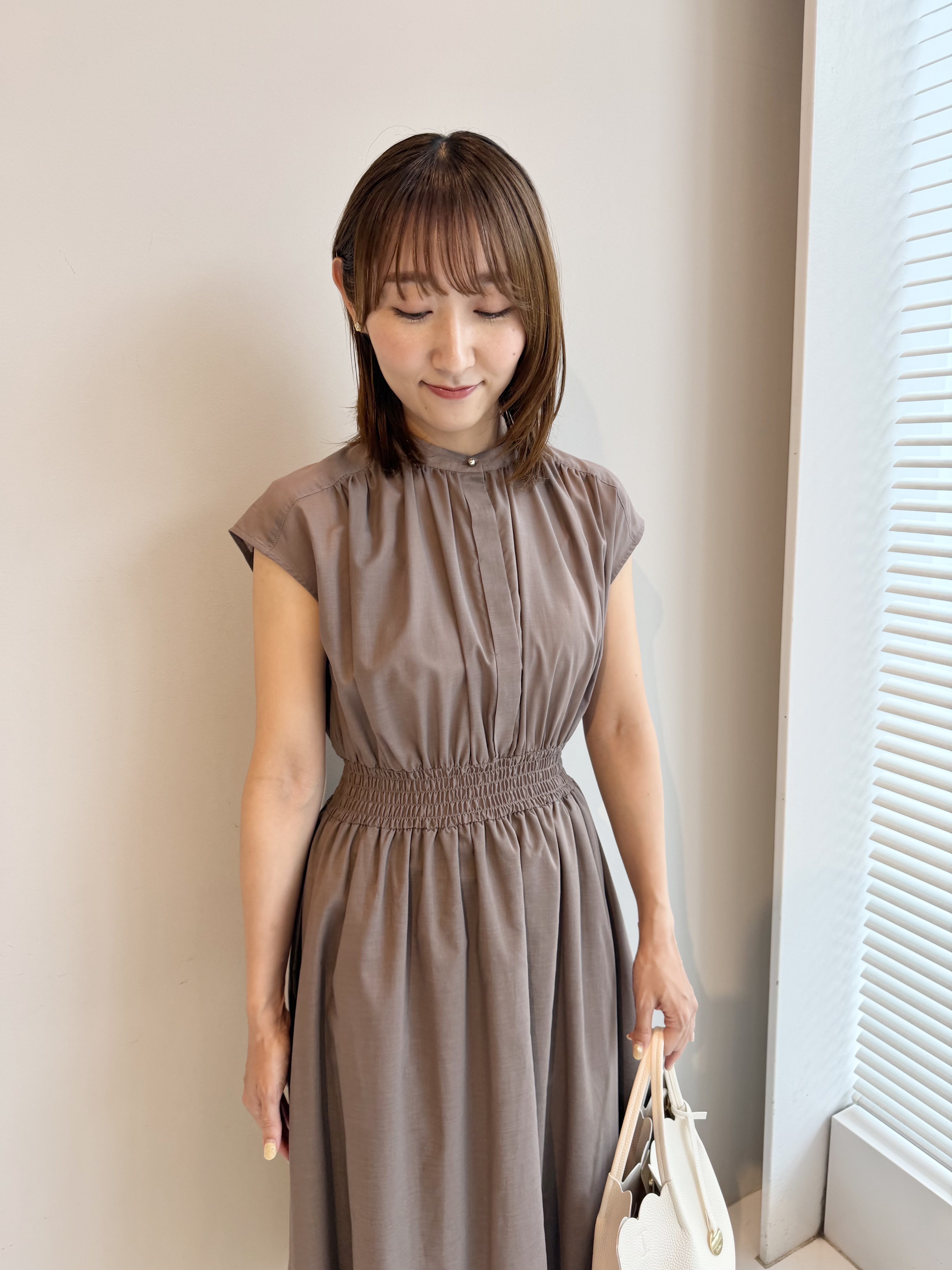 みぃさんの「index｜ギャザーワンピース【洗濯機OK／イージーアイロン】」を使ったコーディネート