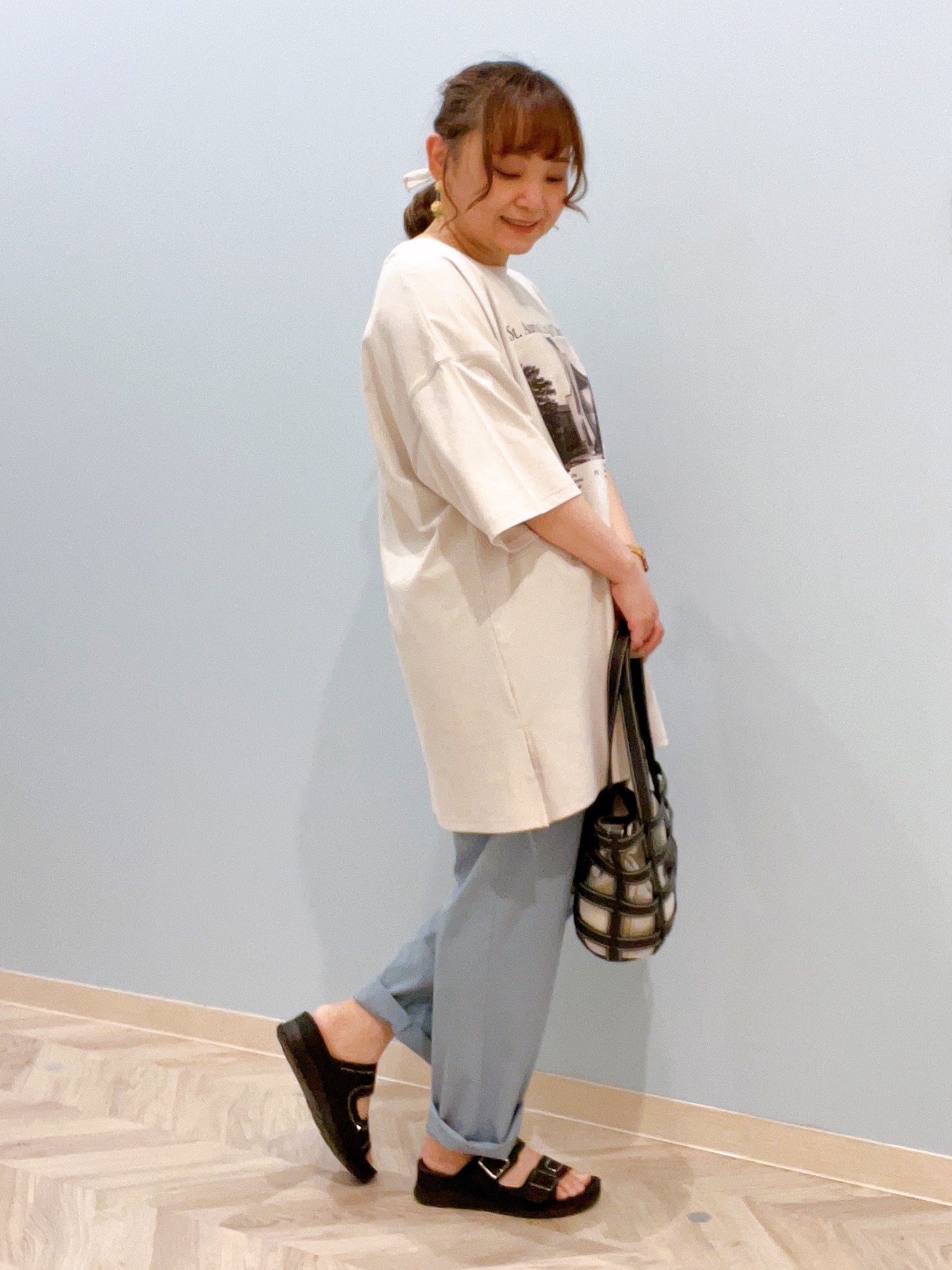 kitaさんの「SHOO･LA･RUE｜【ひんやり】ゆるっと体型カバー BIGアソートTシャツ」を使ったコーディネート