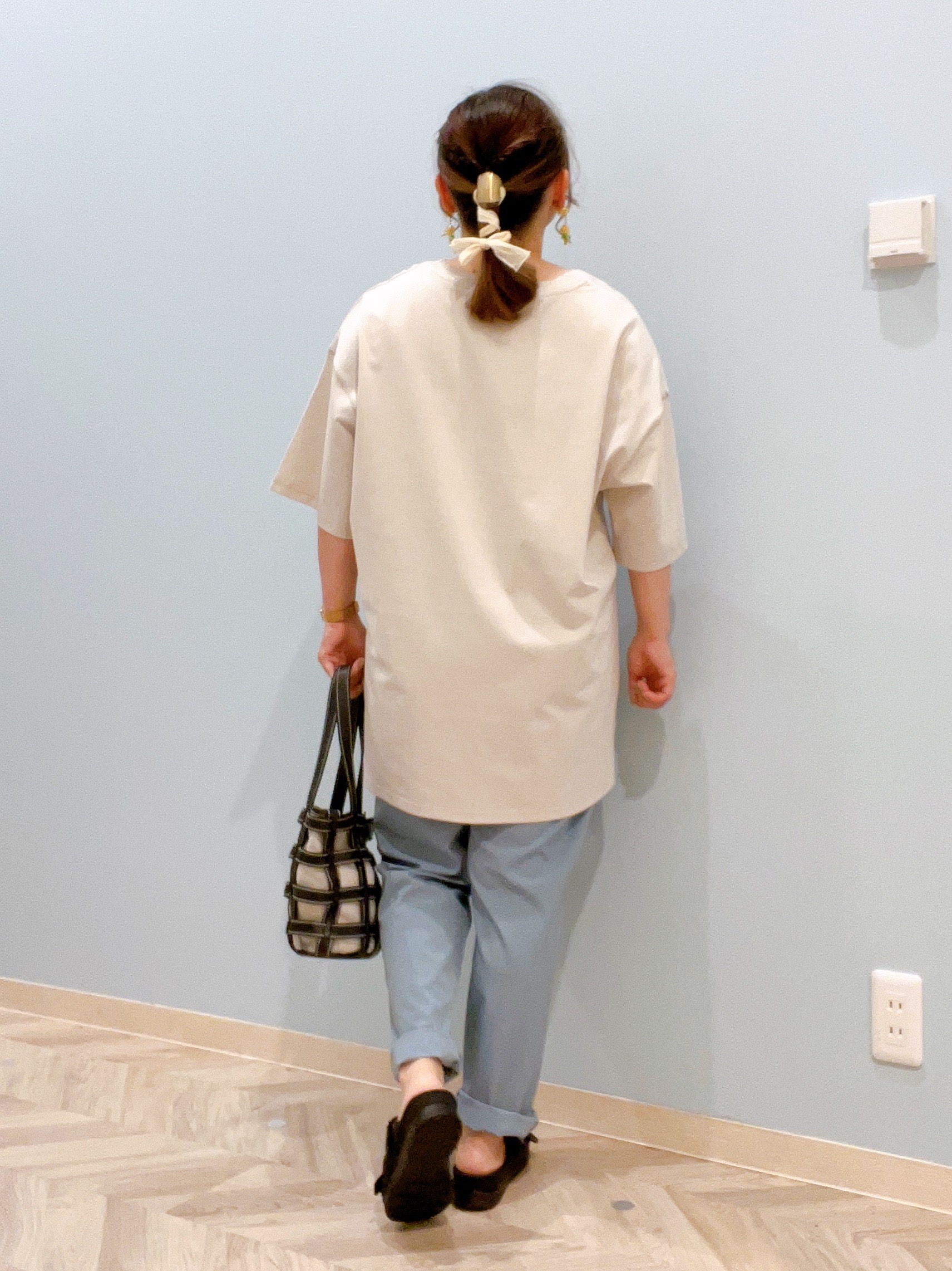 kitaさんの「SHOO･LA･RUE｜【ひんやり】ゆるっと体型カバー BIGアソートTシャツ」を使ったコーディネート
