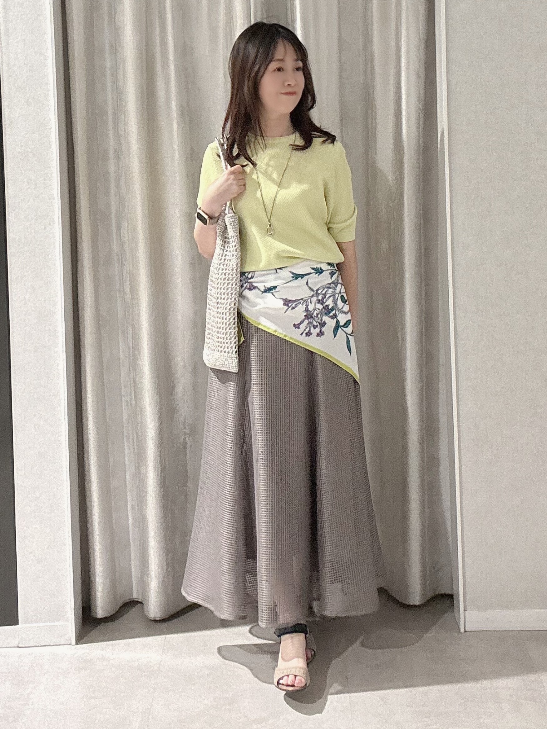 makiさんの「UNTITLED｜【アンサンブル可】ラメ混クルーネックプルオーバー」を使ったコーディネート