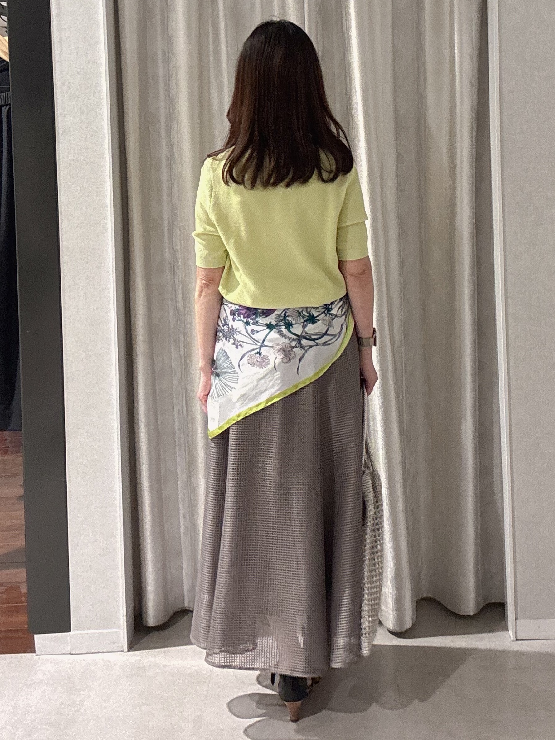 makiさんの「UNTITLED｜【アンサンブル可】ラメ混クルーネックプルオーバー」を使ったコーディネート