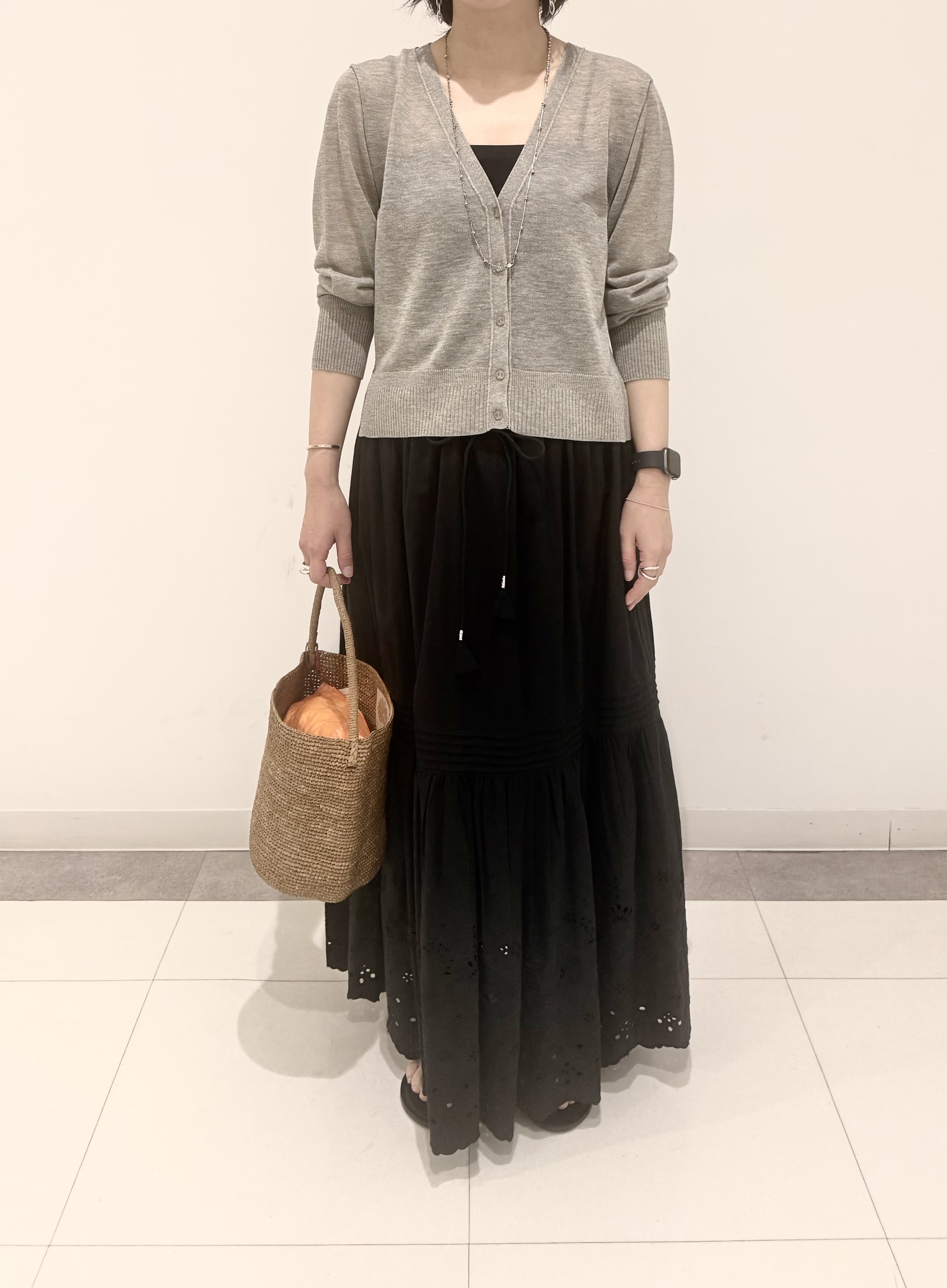 MIYAKAWAさんの「DRESSTERIOR｜【日除け/冷房対策】ウォッシャブルシアーカーディガン」を使ったコーディネート
