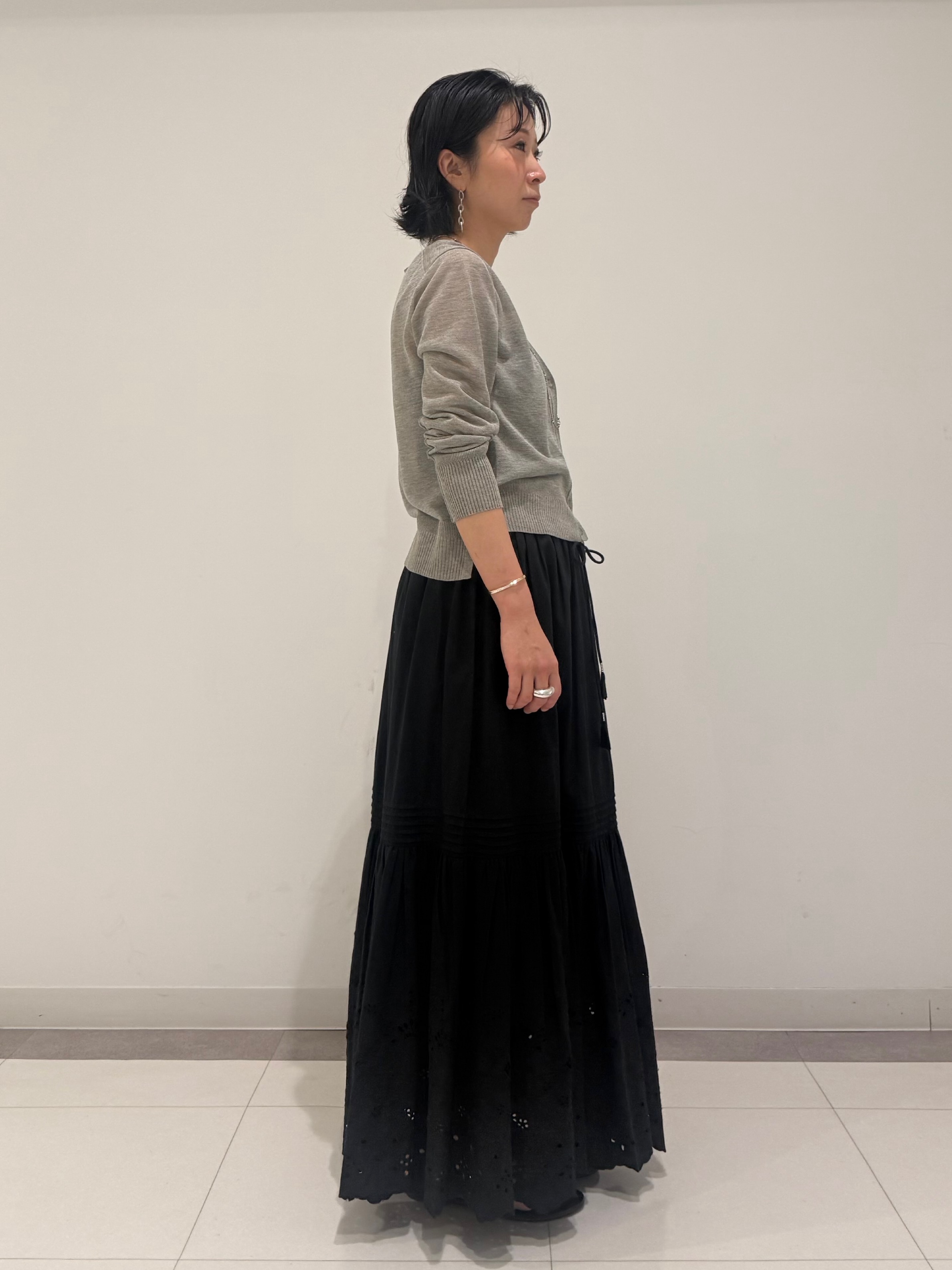 MIYAKAWAさんの「DRESSTERIOR｜【日除け/冷房対策】ウォッシャブルシアーカーディガン」を使ったコーディネート