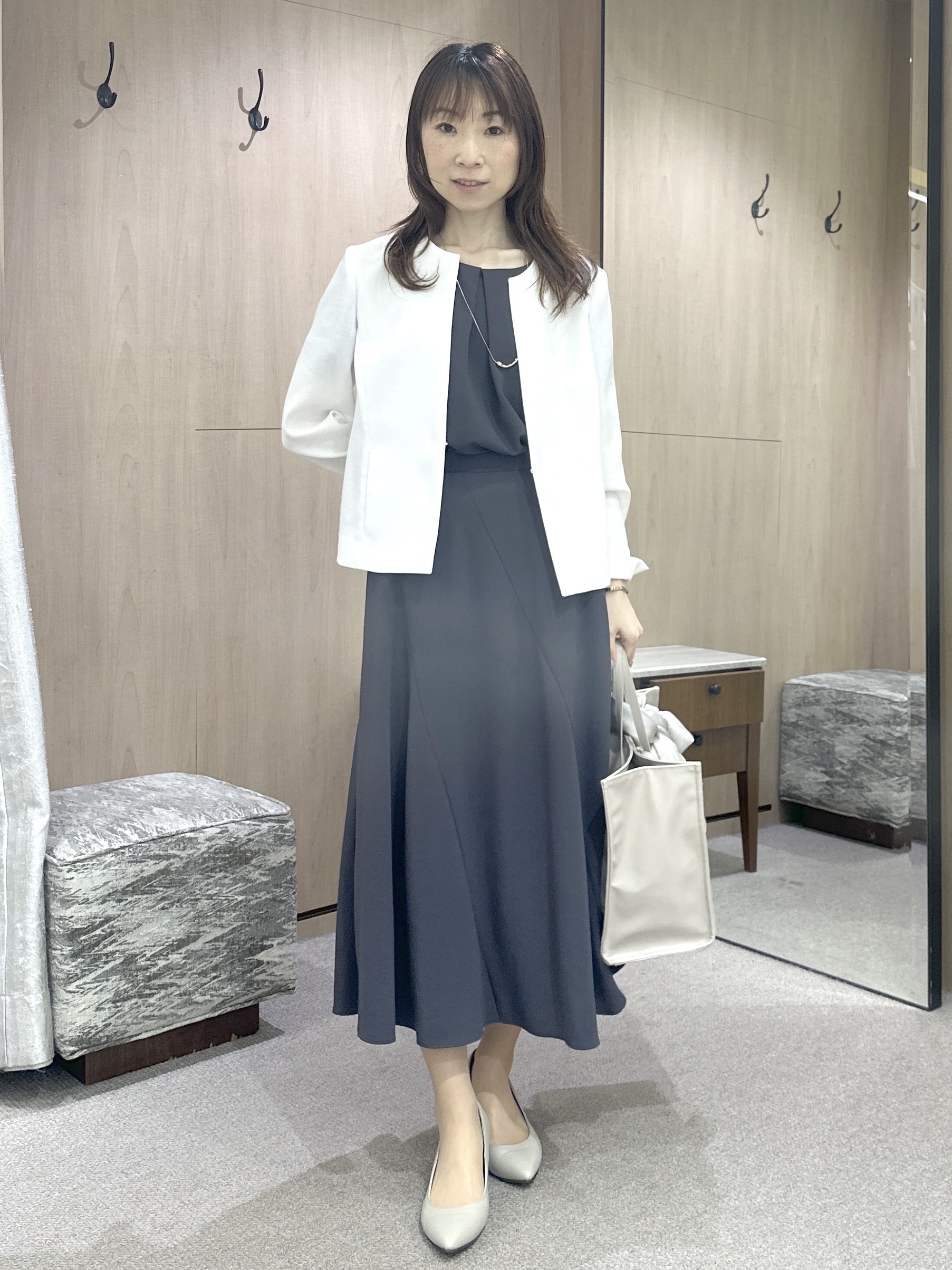 Miwaさんの「UNTITLED｜【前後2WAY/はっ水/セットアップ可】リラクシーフレンチスリーブブラウス」を使ったコーディネート