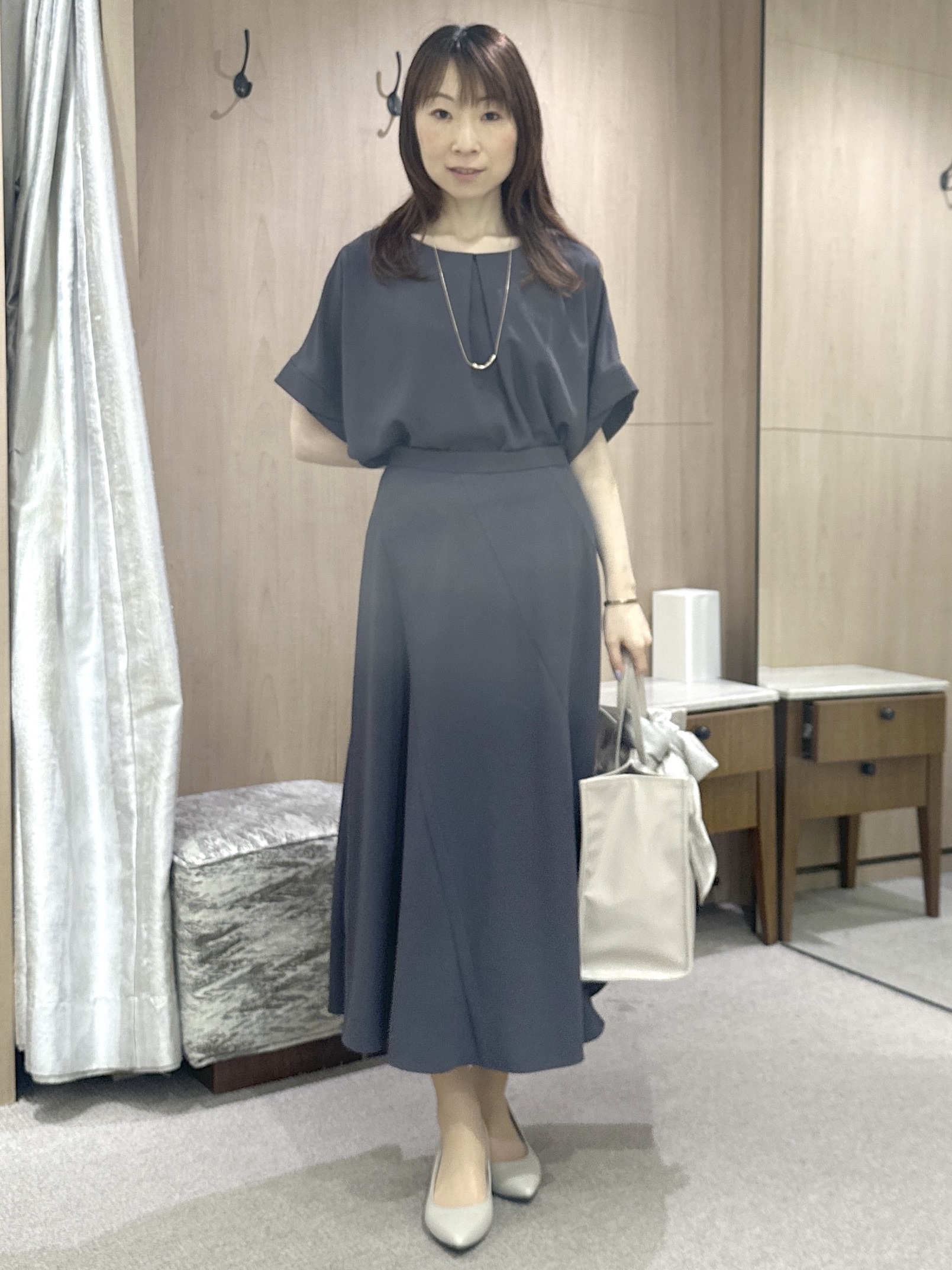 Miwaさんの「UNTITLED｜【前後2WAY/はっ水/セットアップ可】リラクシーフレンチスリーブブラウス」を使ったコーディネート