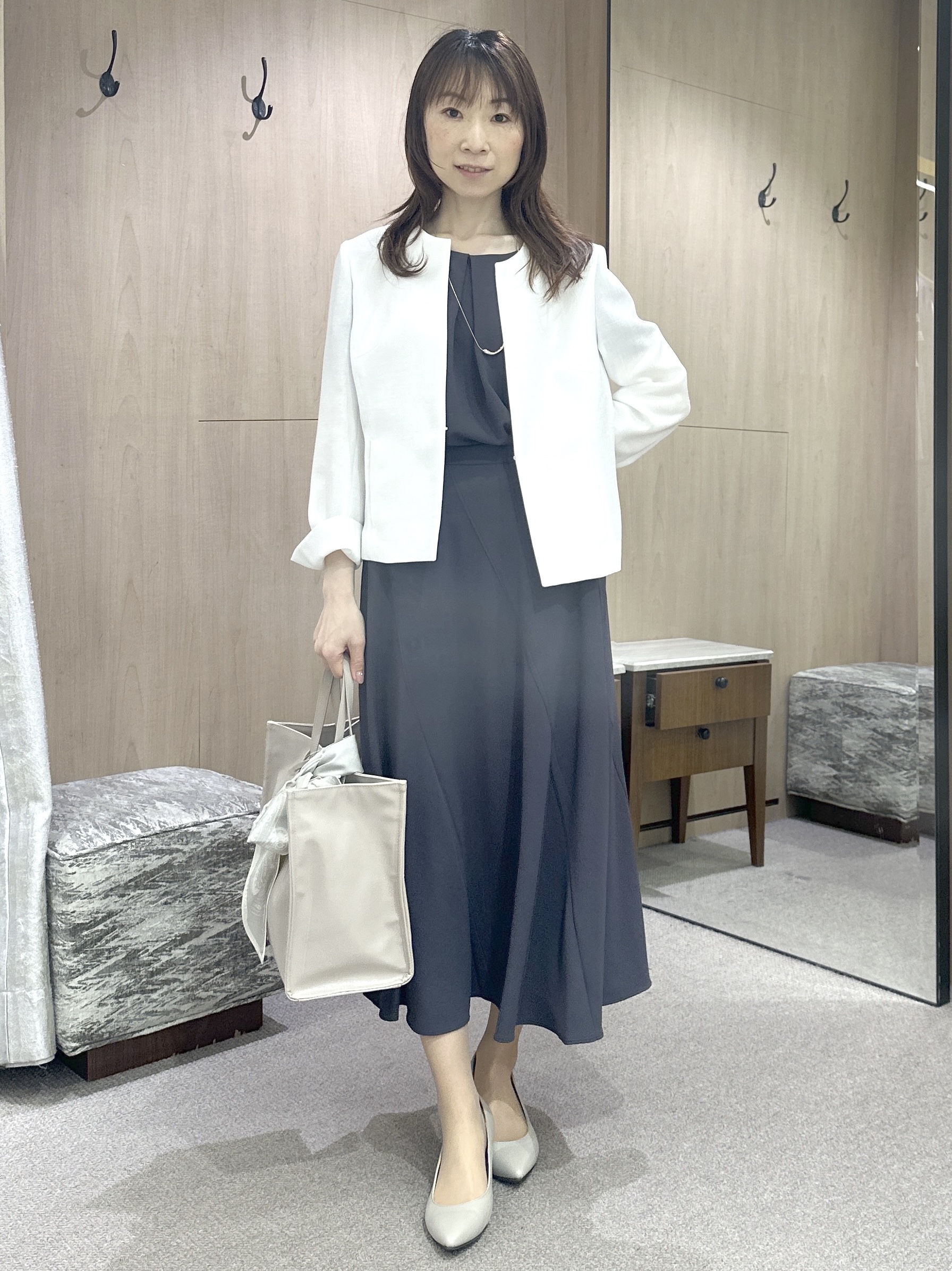 Miwaさんの「UNTITLED｜【前後2WAY/はっ水/セットアップ可】リラクシーフレンチスリーブブラウス」を使ったコーディネート