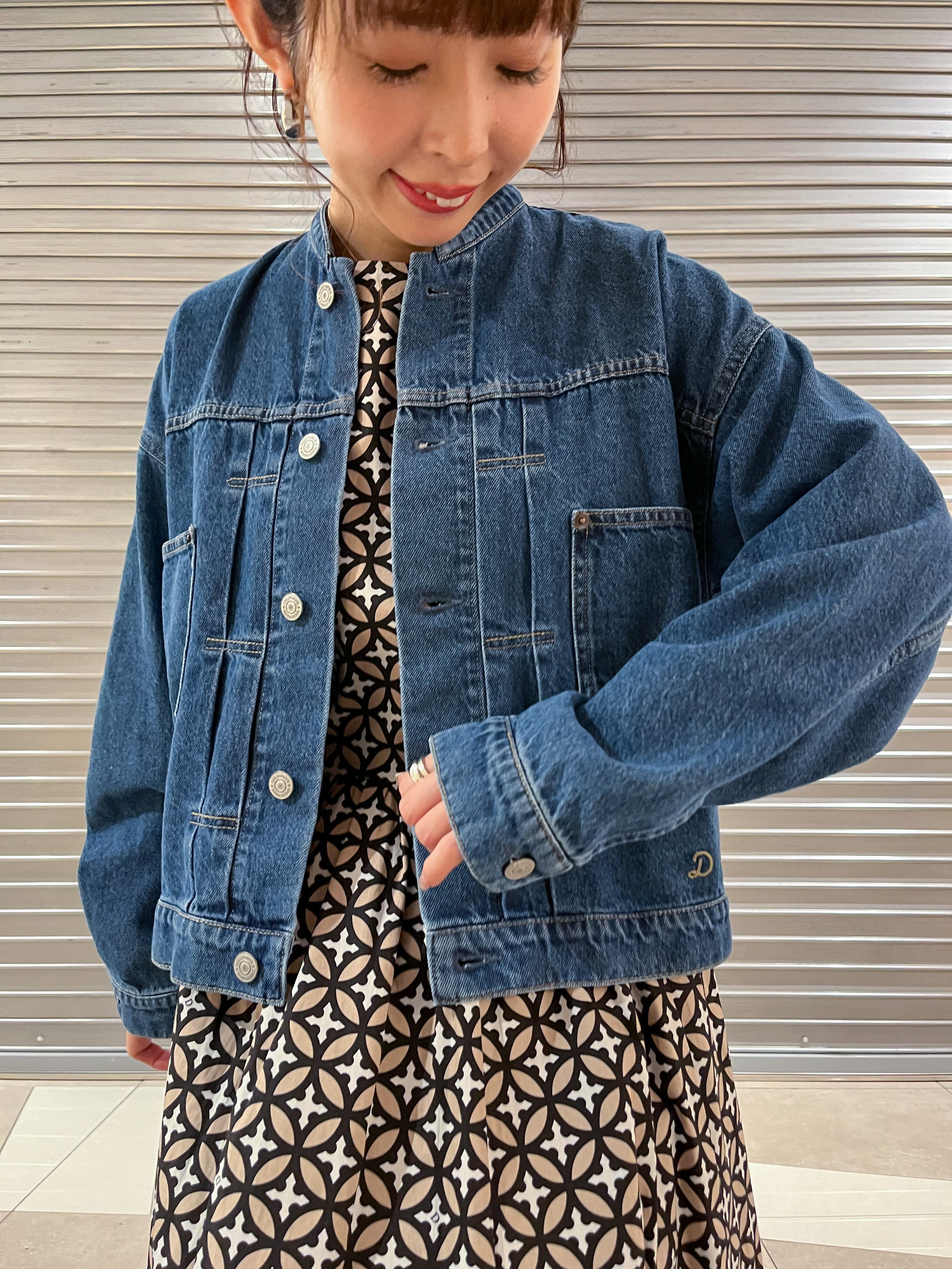 じゅんさんの「DRESSTERIOR｜【ウォッシャブル】ヴィンテージバンドカラーGジャン」を使ったコーディネート