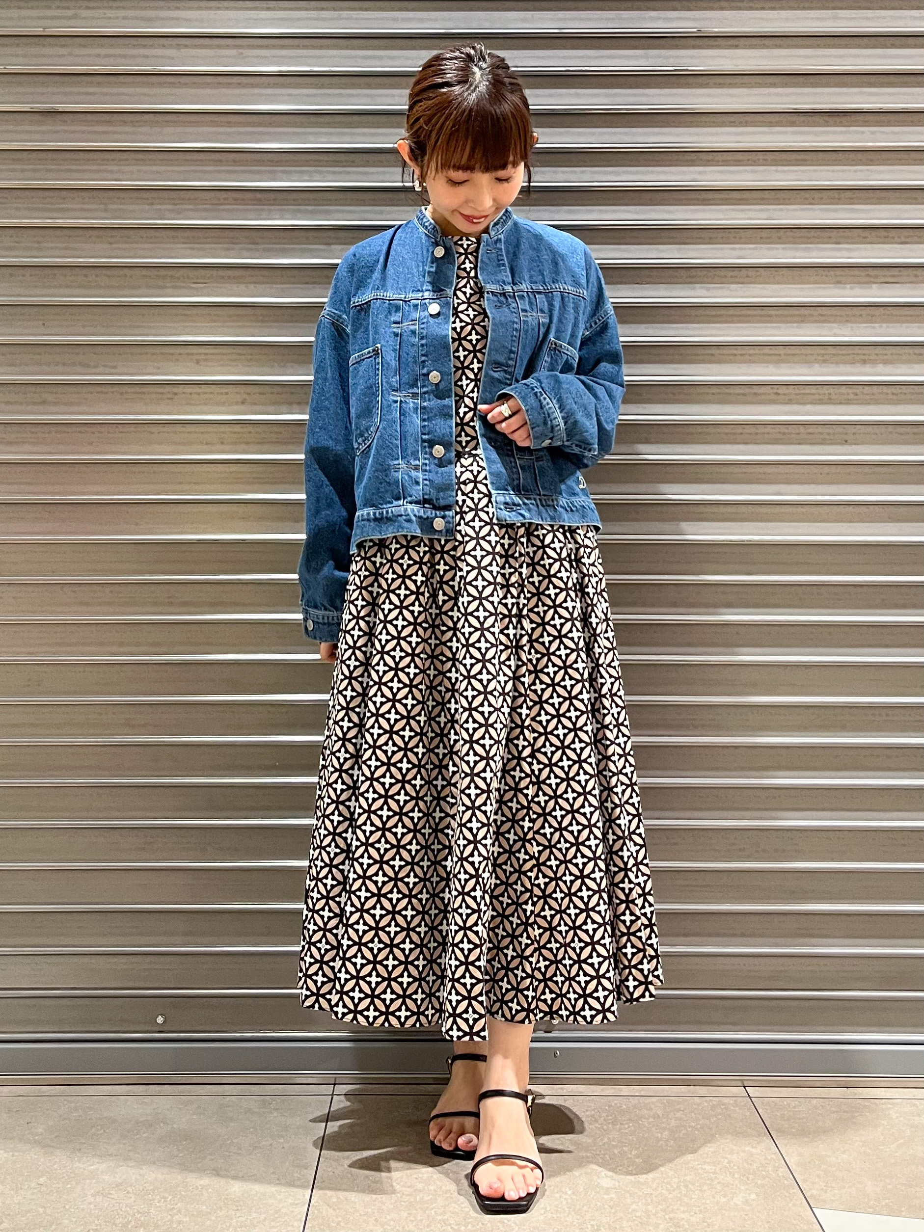 じゅんさんの「DRESSTERIOR｜【ウォッシャブル】ヴィンテージバンドカラーGジャン」を使ったコーディネート