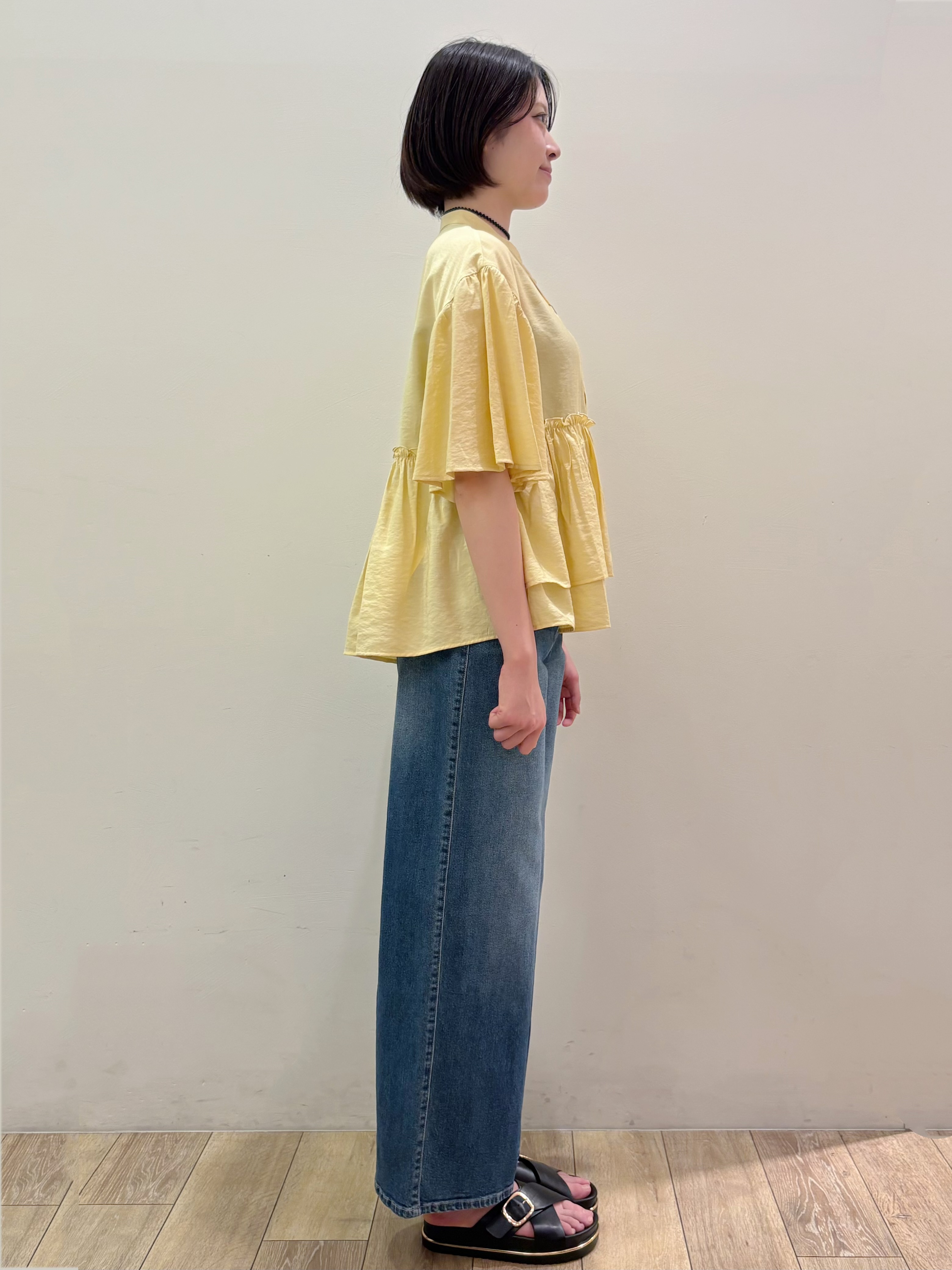 RINさんの「OPAQUE.CLIP｜アシンメトリーペプラムブラウス【洗濯機OK】」を使ったコーディネート
