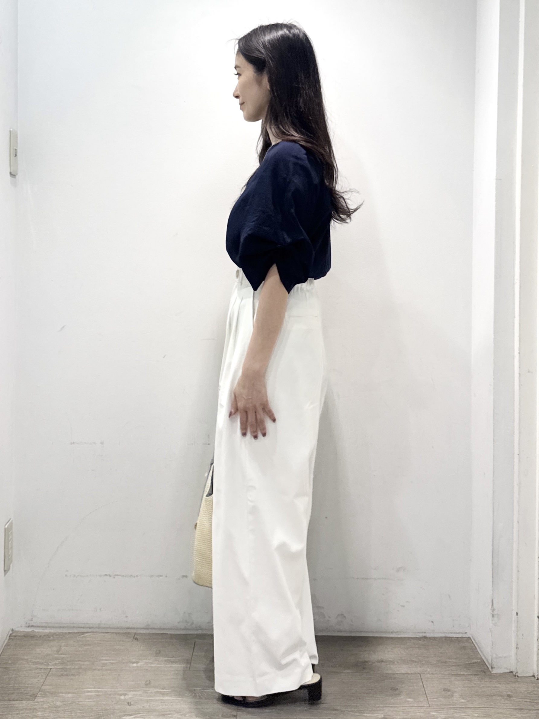yuicciさんの「OPAQUE.CLIP｜【接触冷感／吸水速乾】リネンライク タックスリーブブラウス《セットアップ対応／洗濯機OK》」を使ったコーディネート