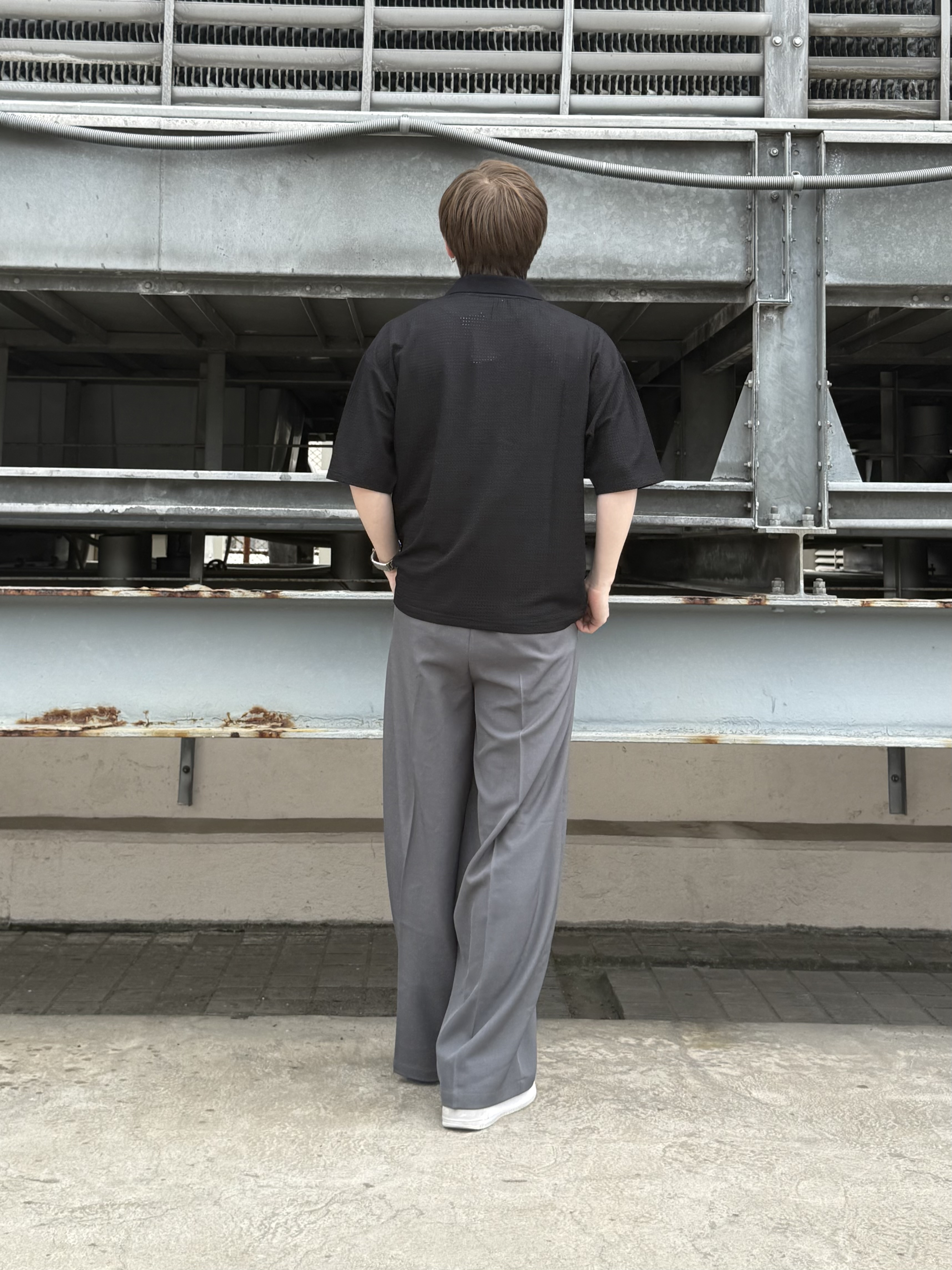 カネダさんの「tk.TAKEO KIKUCHI｜【ソフトタッチ】ルーズスキッパーポロシャツ/ソフト肌触り/オーバーサイズ/ルーズ/ドロップショルダー」を使ったコーディネート