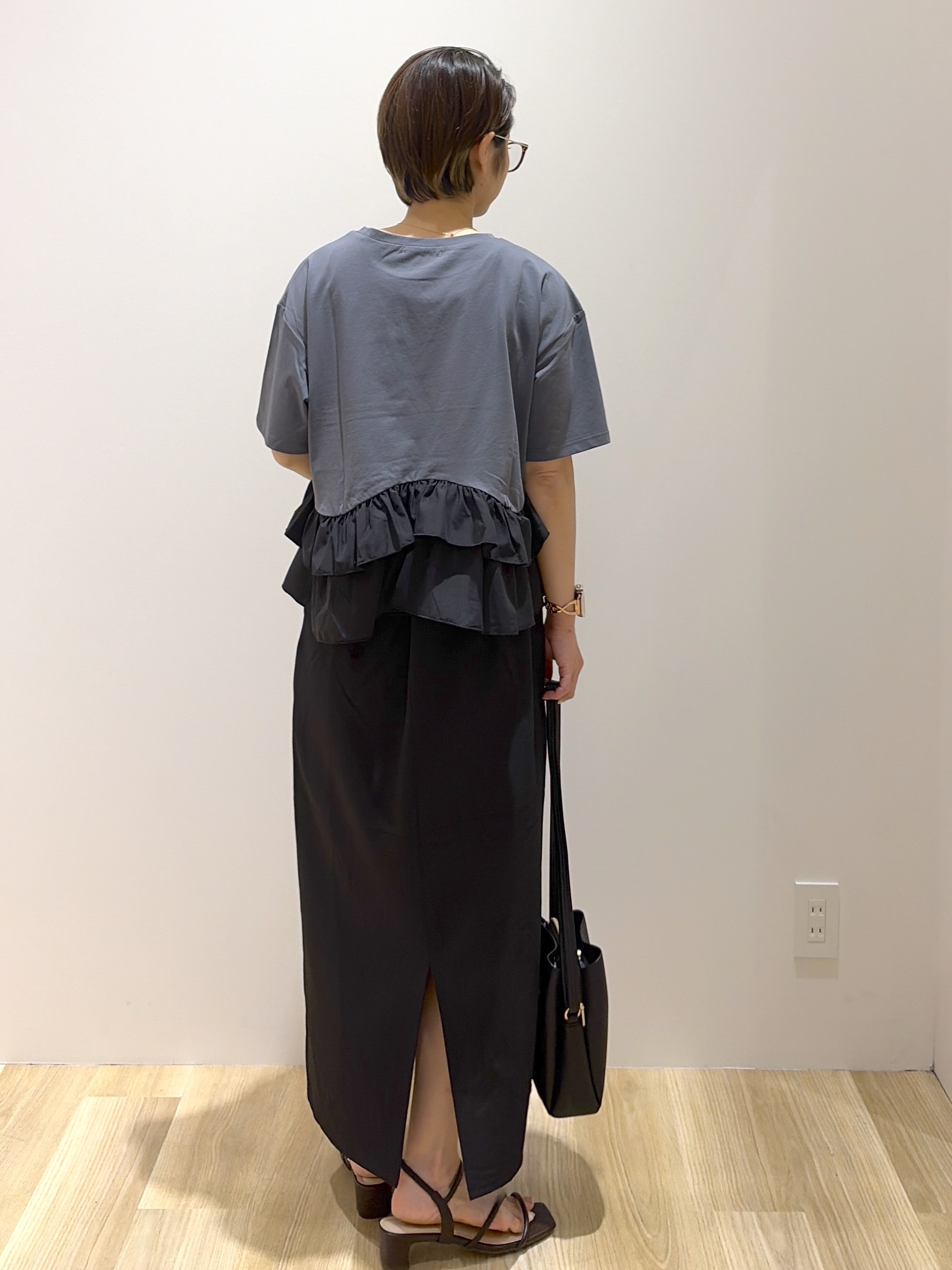 えりさんの「OPAQUE.CLIP｜裾フリルドッキングTシャツ【洗濯機OK】」を使ったコーディネート