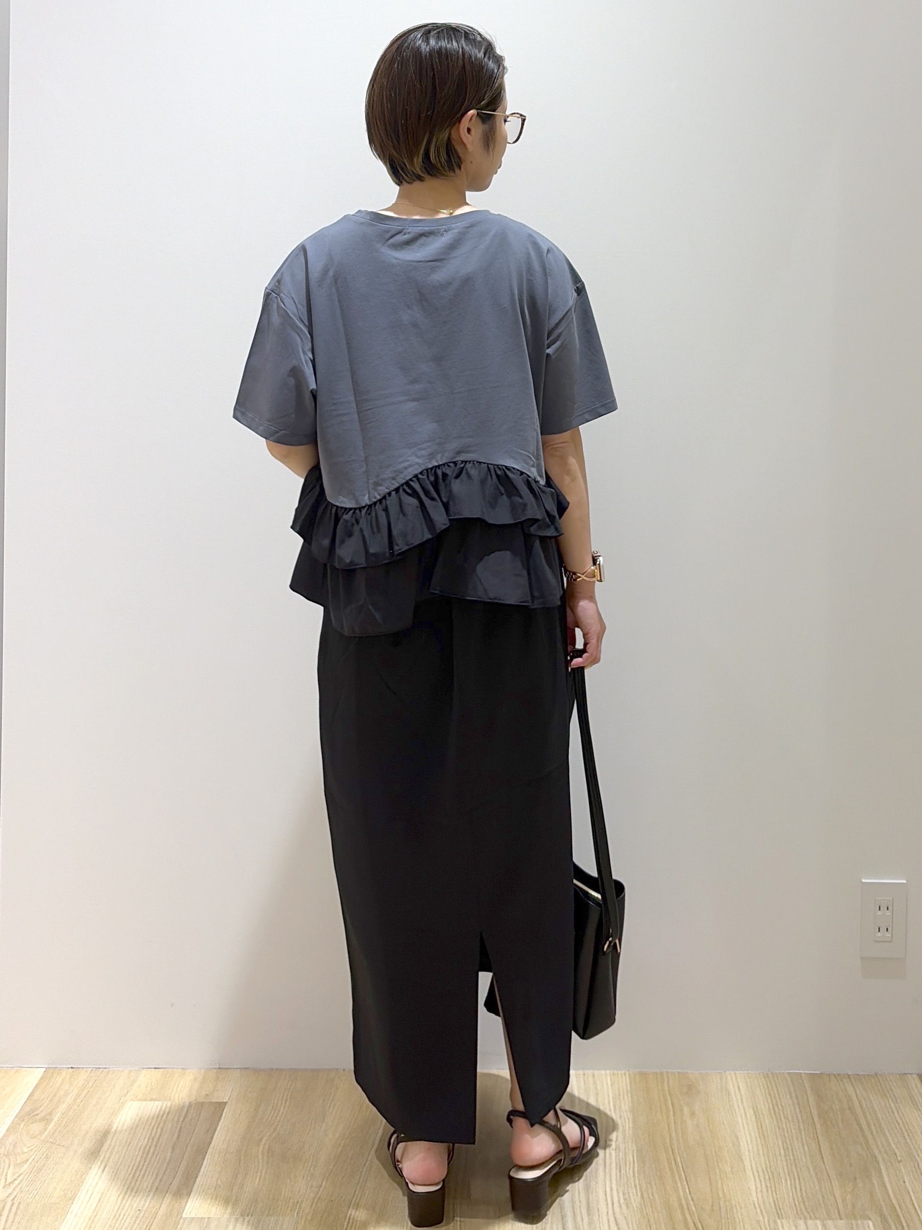 えりさんの「OPAQUE.CLIP｜裾フリルドッキングTシャツ【洗濯機OK】」を使ったコーディネート