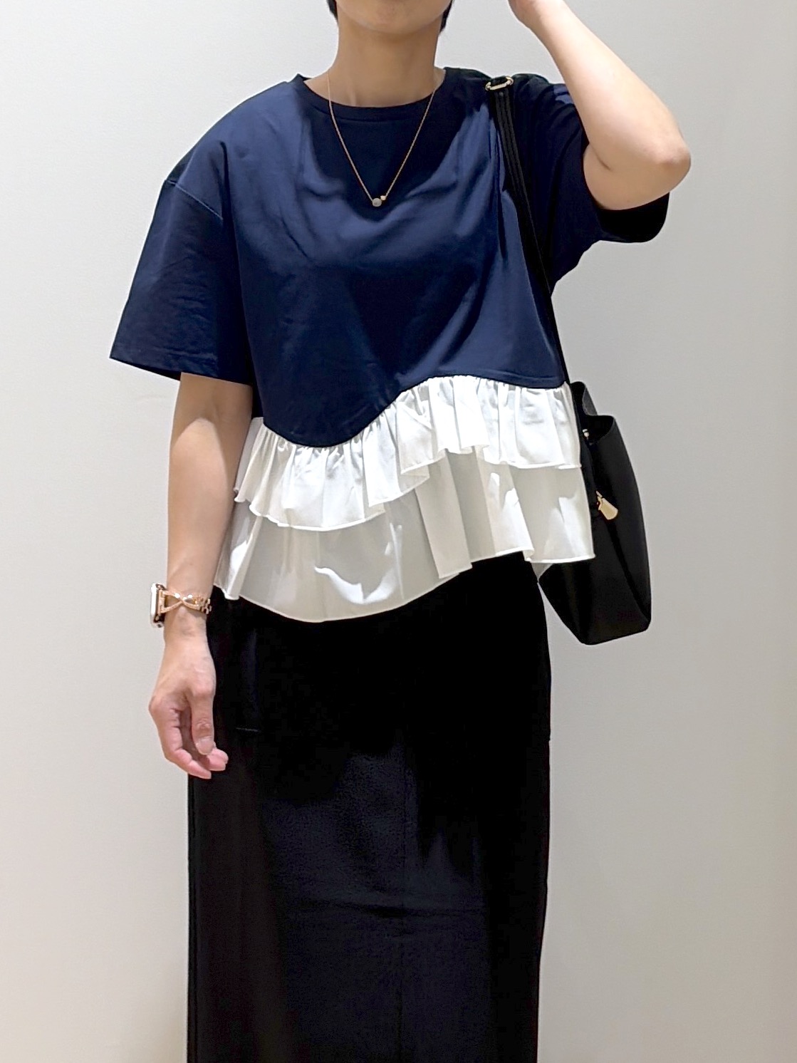 えりさんの「OPAQUE.CLIP｜裾フリルドッキングTシャツ【洗濯機OK】」を使ったコーディネート
