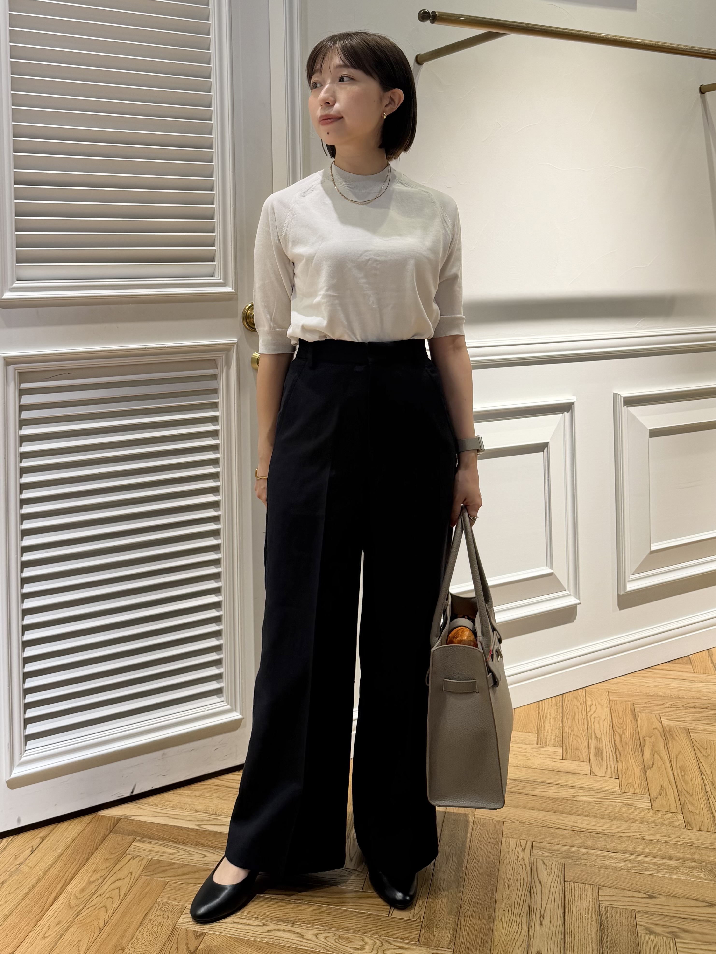つじ まこさんの「DRESSTERIOR｜【ウォッシャブル】コットンシルクハーフスリーブニット」を使ったコーディネート
