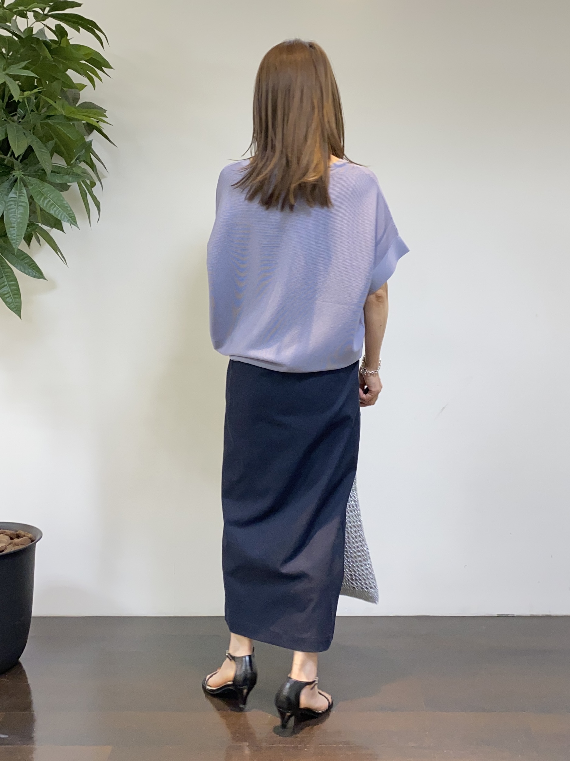 tomoさんの「UNTITLED｜【11色展開/体型カバー】前後2WAYフレンチスリーブニット」を使ったコーディネート