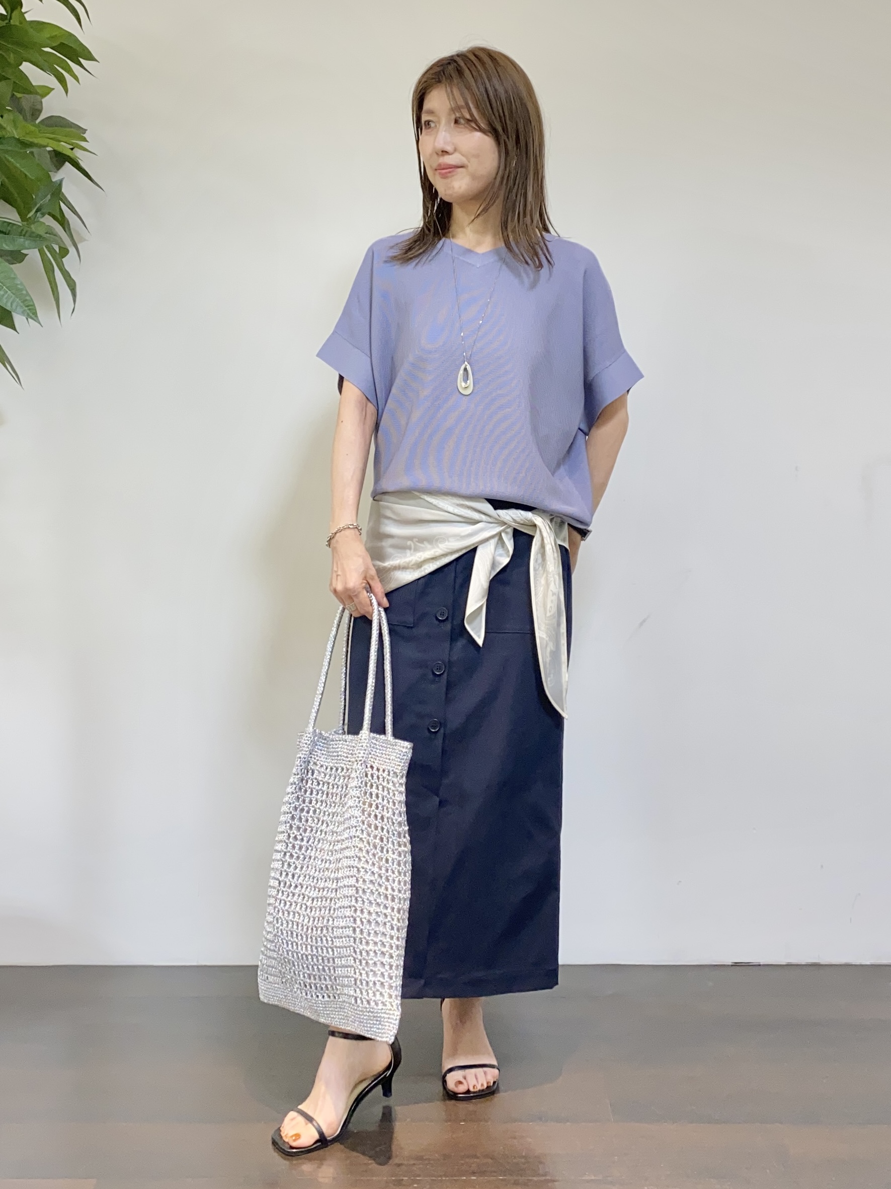 tomoさんの「UNTITLED｜【11色展開/体型カバー】前後2WAYフレンチスリーブニット」を使ったコーディネート